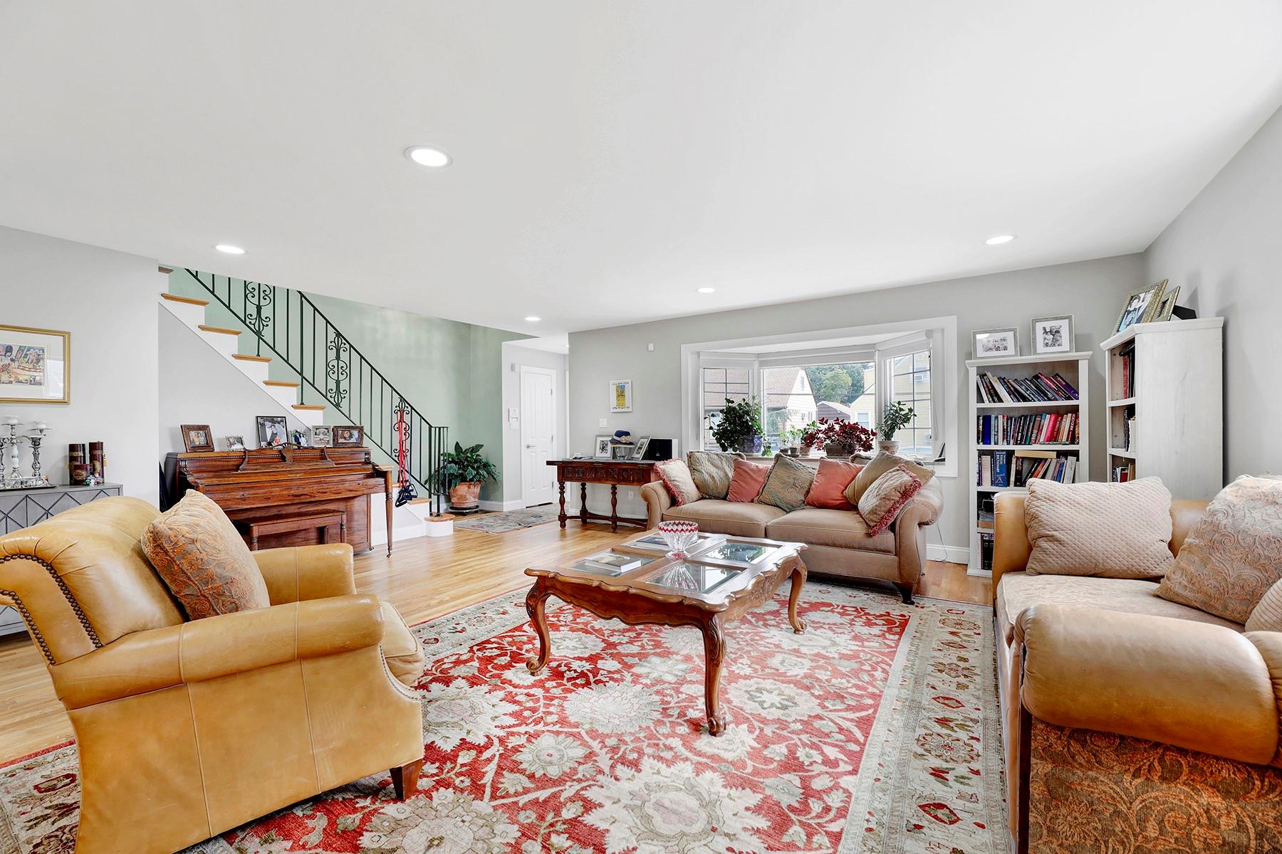 #1 photo, 97 Burnham Avenue, Roslyn Heights , NY 11577