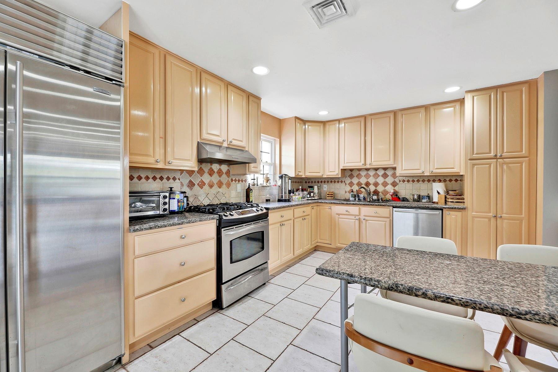 #6 photo, 97 Burnham Avenue, ナッソー郡 Roslyn Heights , NY 11577