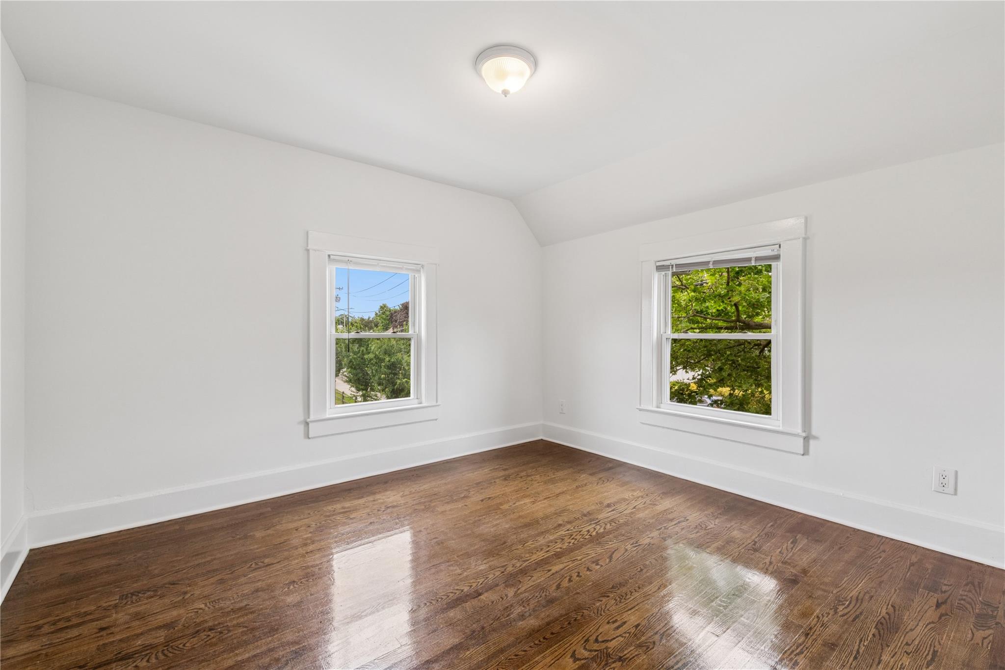 #18 photo, 401 Ocean Avenue, ナッソー郡 Malverne , NY 11565