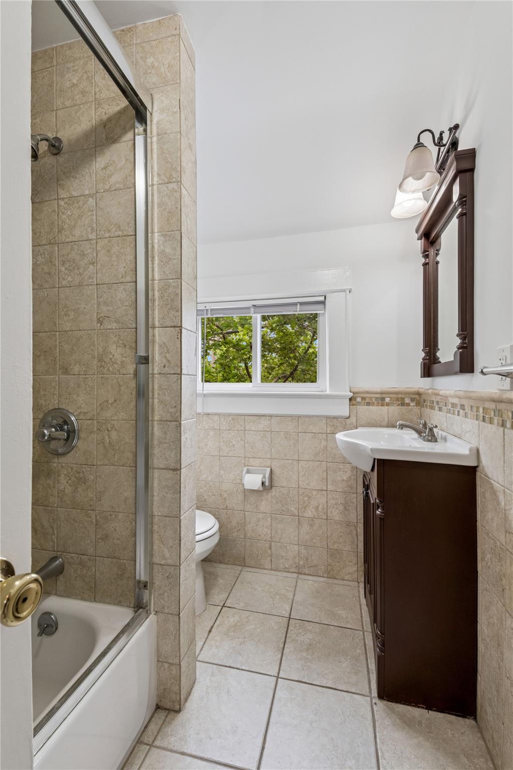 #19 photo, 401 Ocean Avenue, ナッソー郡 Malverne , NY 11565