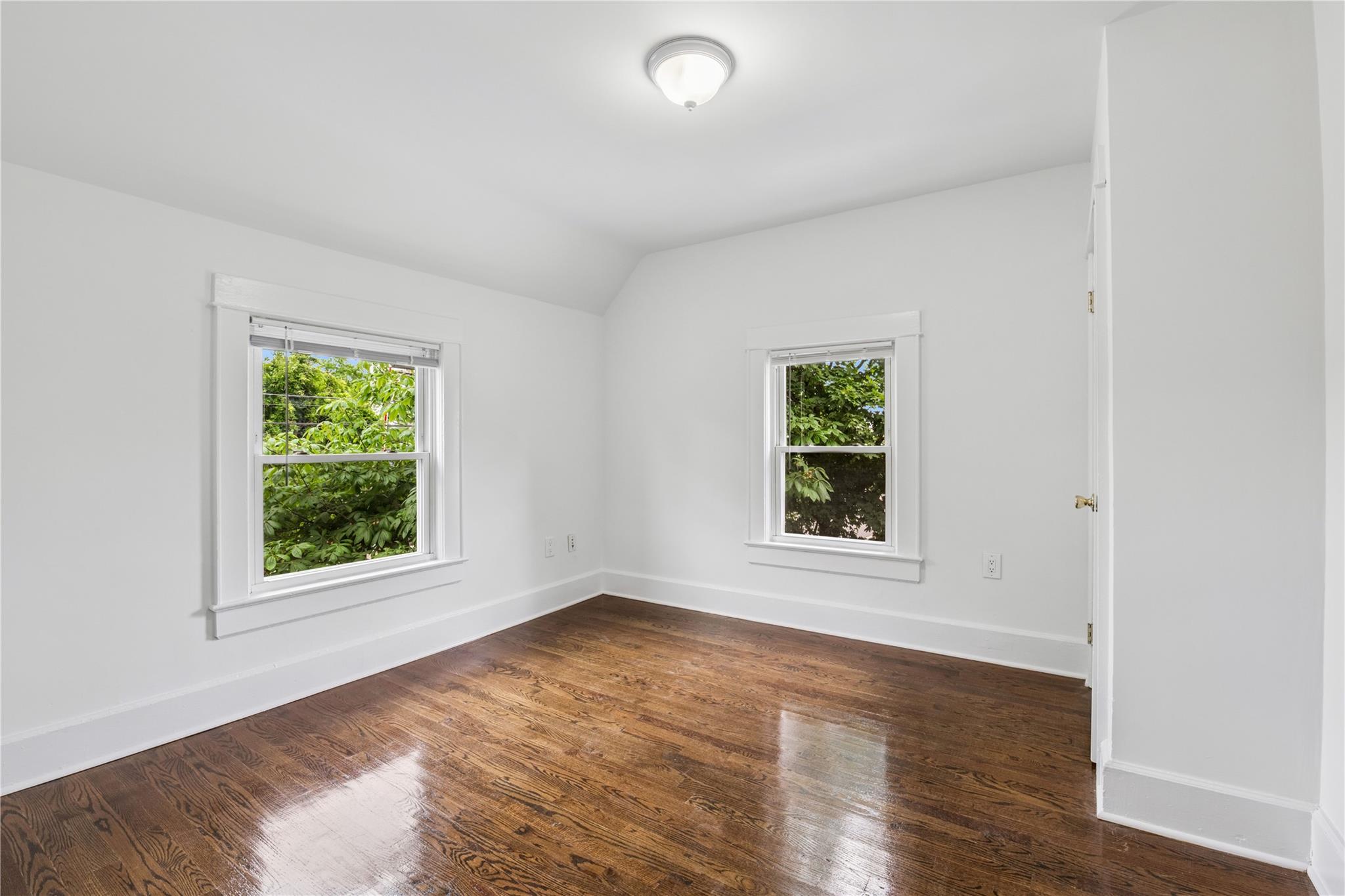 #20 photo, 401 Ocean Avenue, ナッソー郡 Malverne , NY 11565