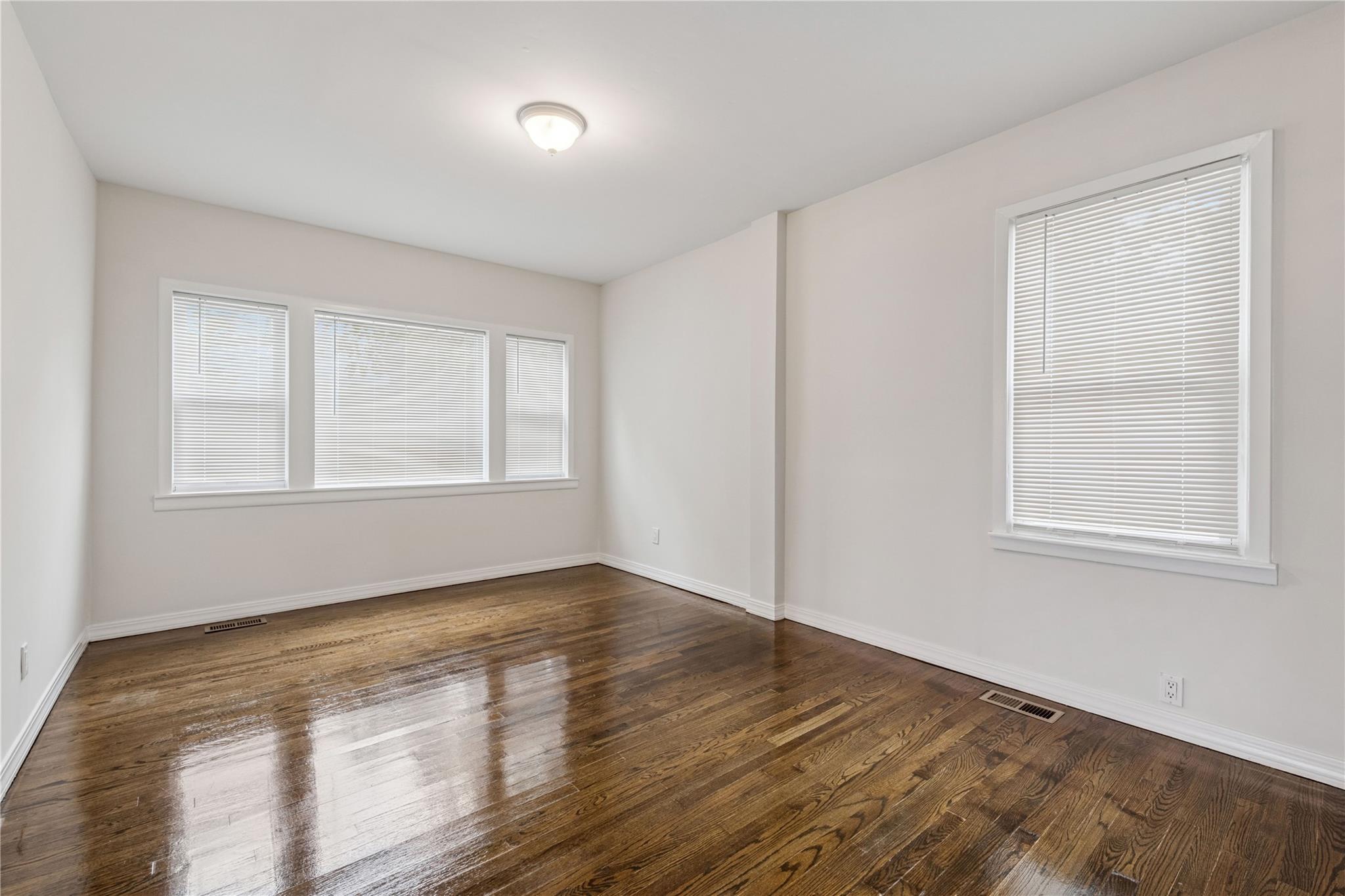 #7 photo, 401 Ocean Avenue, ナッソー郡 Malverne , NY 11565