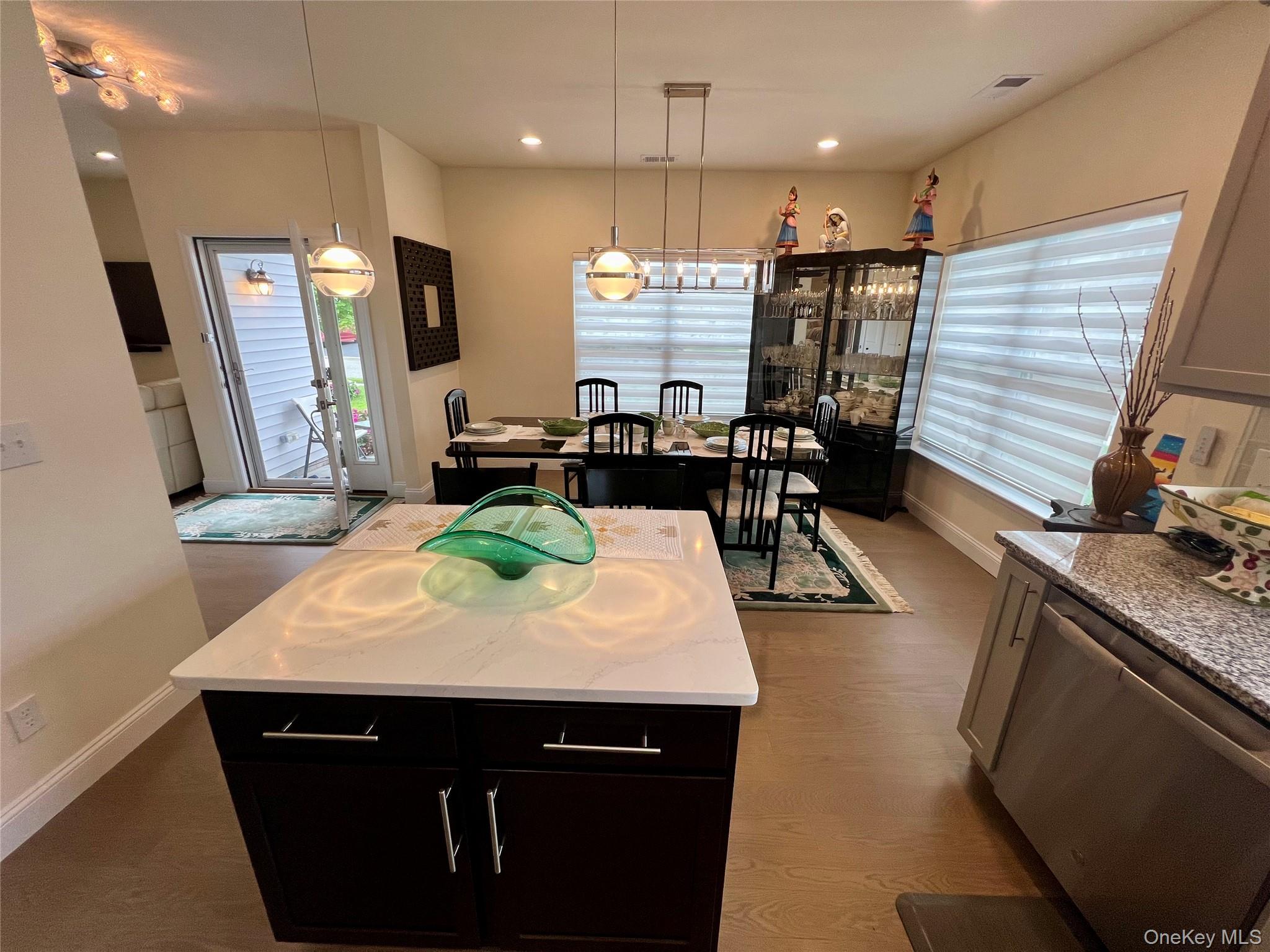 #14 photo, 37 Willow Circle, サフォーク郡 Coram , NY 11727