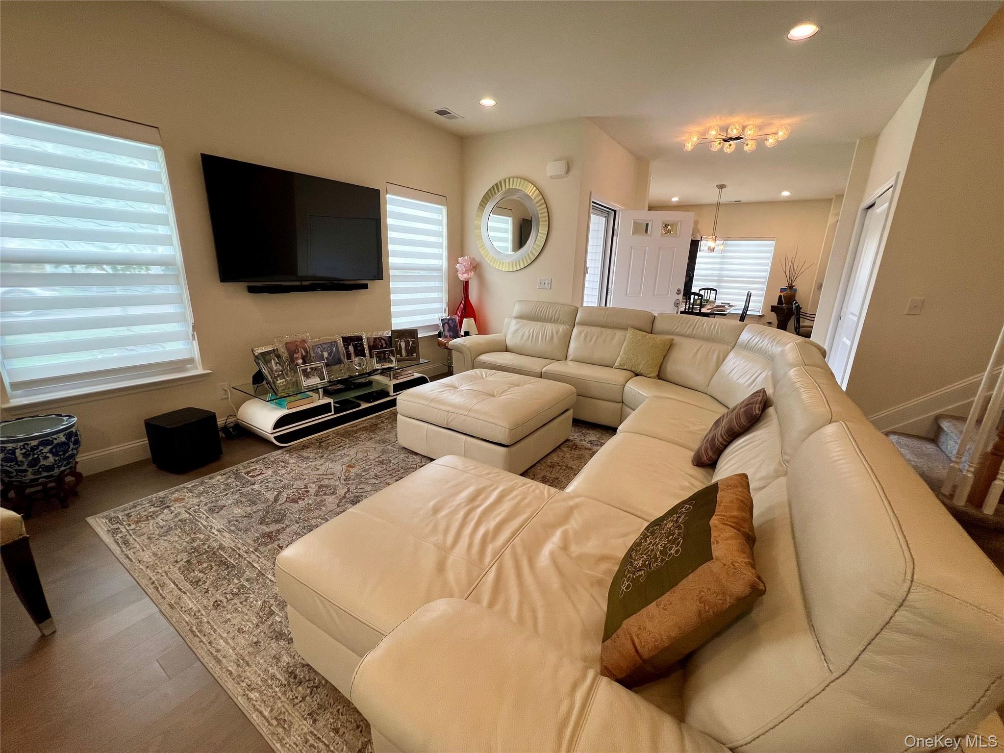 #17 photo, 37 Willow Circle, サフォーク郡 Coram , NY 11727