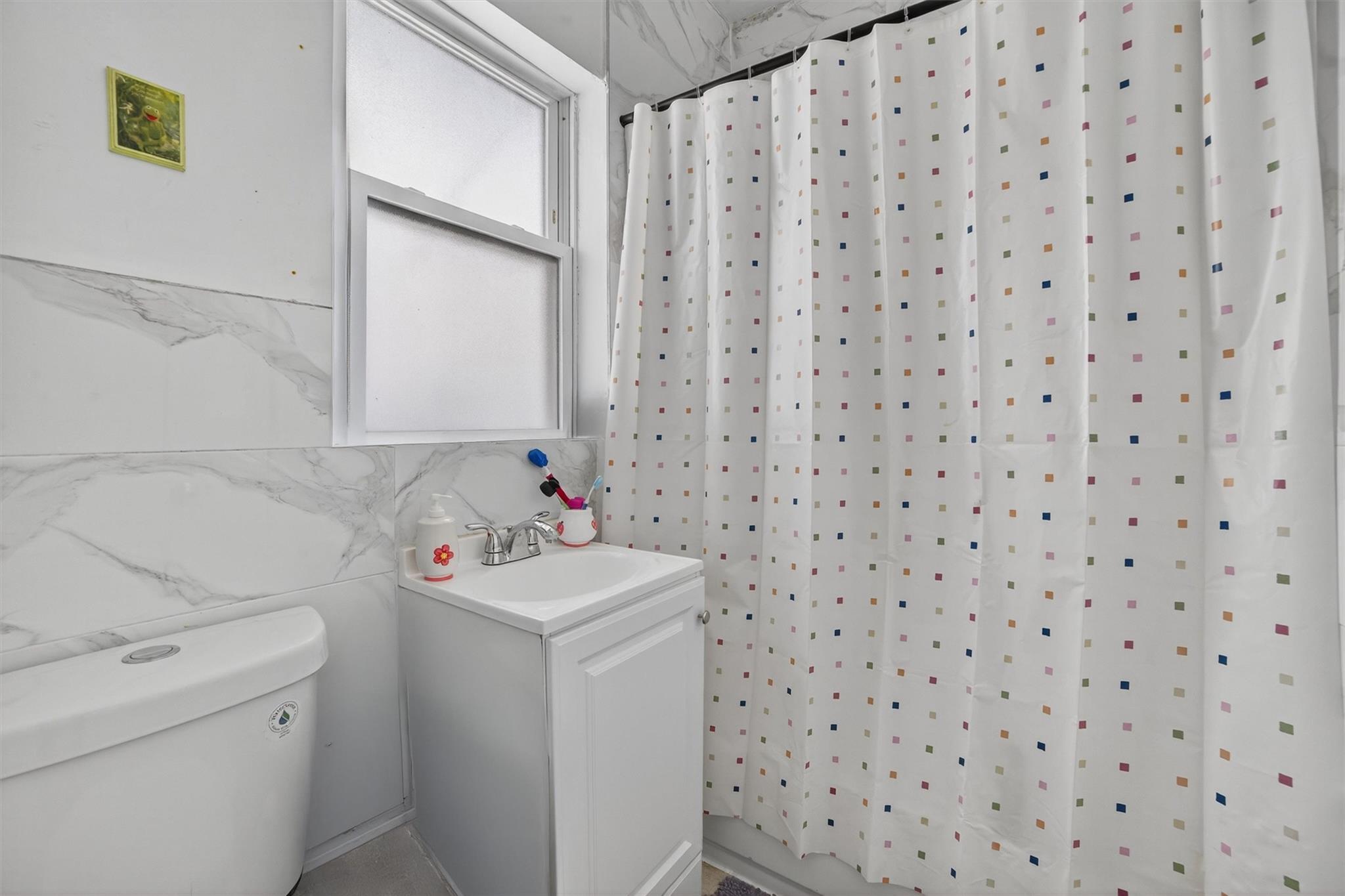 #8 photo, 439 S 7th Avenue, Mount Vernon , NY 10550