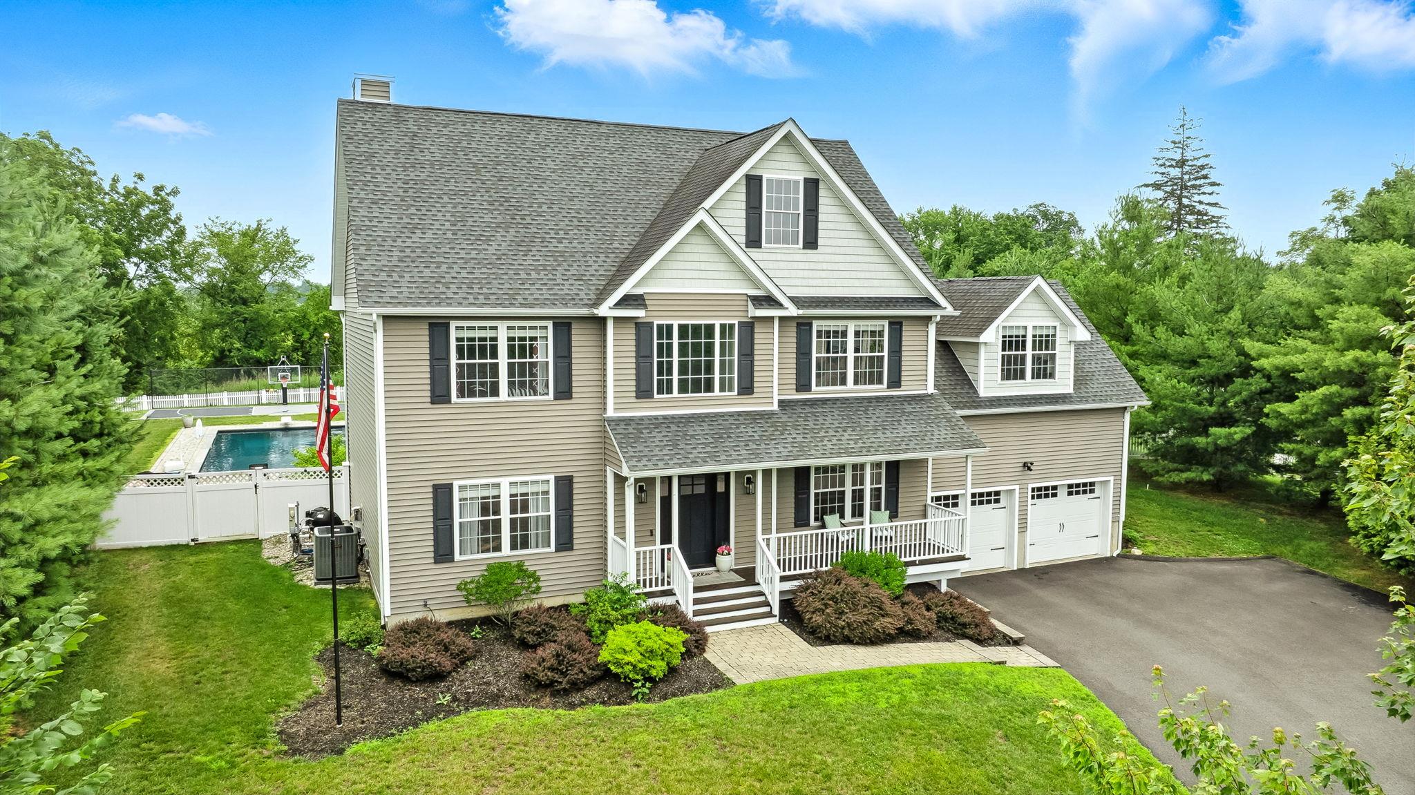 #1 photo, 4 Brianna Lane, Yorktown Heights , NY 10598