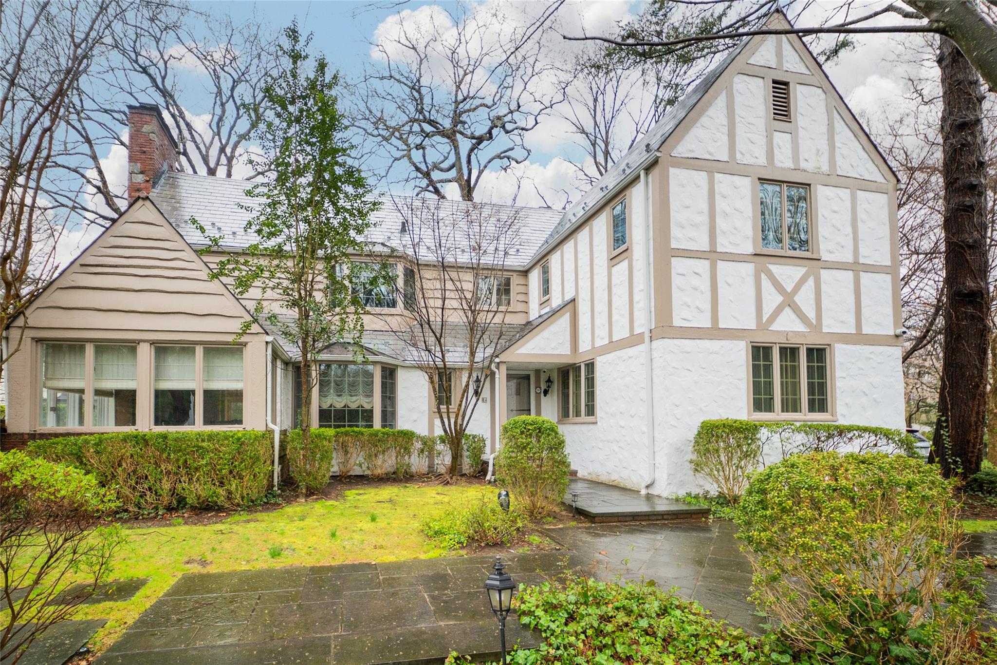 #1 photo, 20 Sussex Road, ナッソー郡 Great Neck , NY 11020