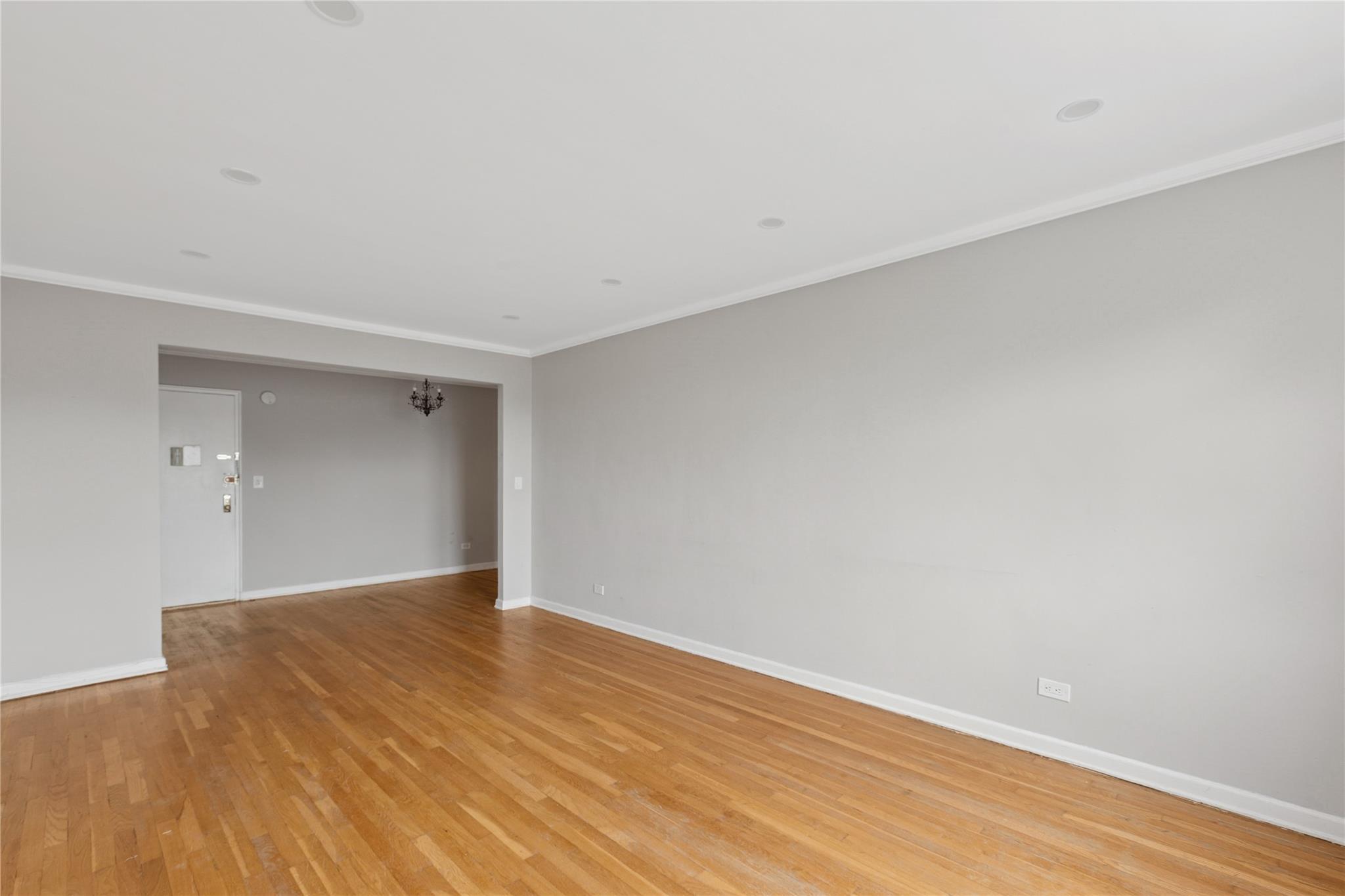 #4 photo, 33-25 90 Street, 皇后區 傑克遜高地 Jackson Heights , NY 11372