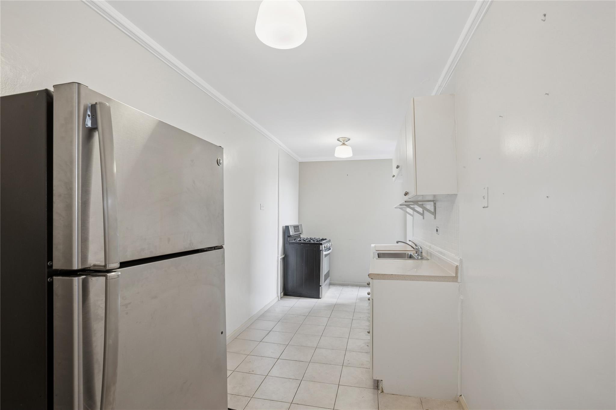 #6 photo, 33-25 90 Street, 皇后區 傑克遜高地 Jackson Heights , NY 11372