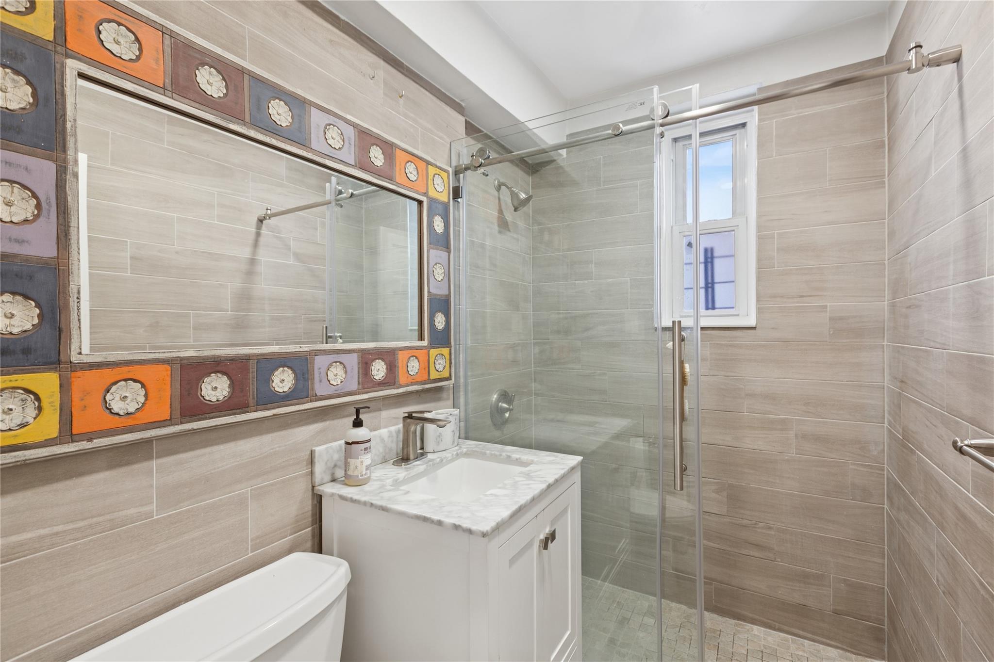 #7 photo, 33-25 90 Street, 皇后區 傑克遜高地 Jackson Heights , NY 11372