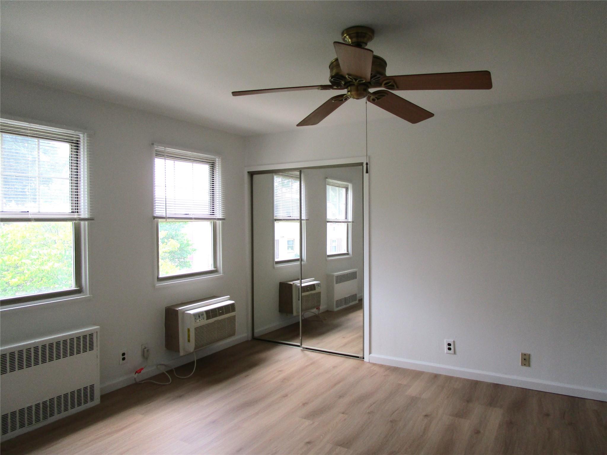 #20 photo, 324 Post Avenue, ナッソー郡 Westbury , NY 11590