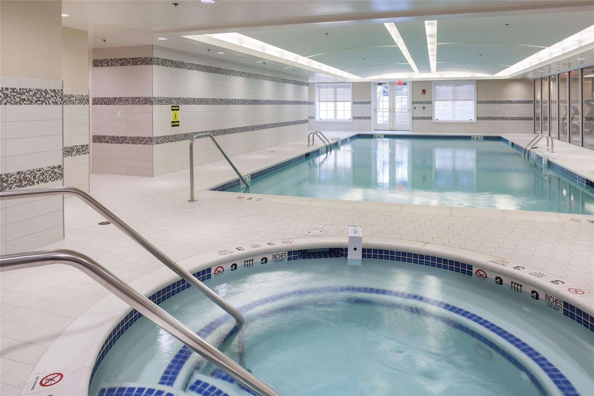 #15 photo, 2000 Royal Court, ナッソー郡 North Hills , NY 11040