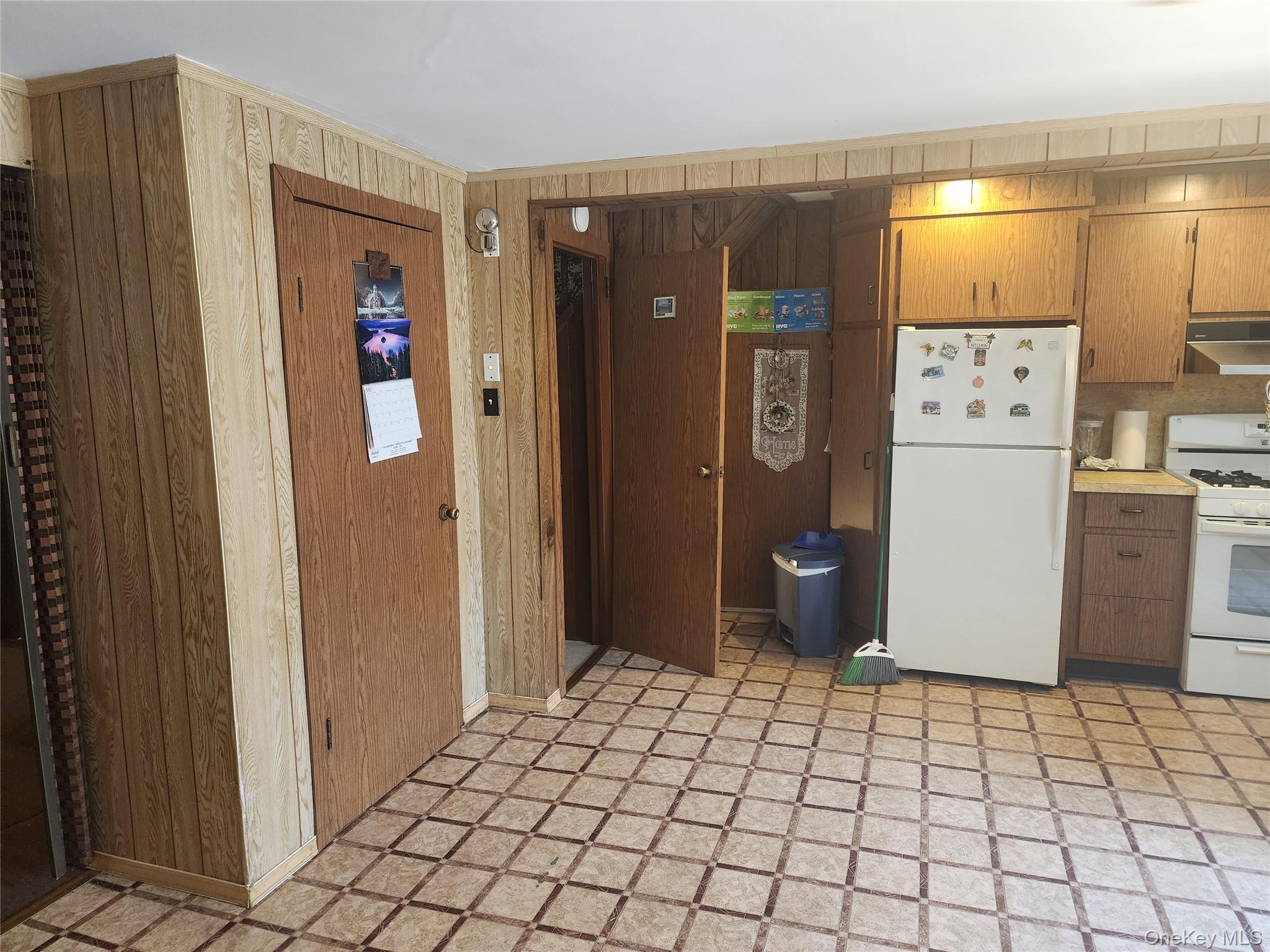 #10 photo, 40 Powers Street, Brooklyn , NY 11211