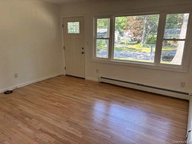 #2 photo, 23 Grove Street, サフォーク郡 Riverhead , NY 11901