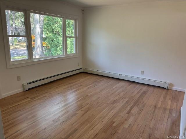 #3 photo, 23 Grove Street, サフォーク郡 Riverhead , NY 11901