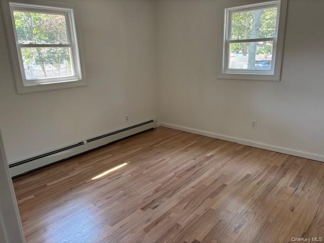 #7 photo, 23 Grove Street, サフォーク郡 Riverhead , NY 11901