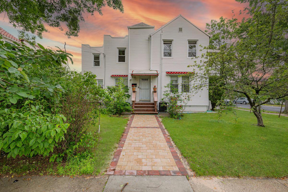 #1 photo, 233-04 Seward Avenue, كوينز Queens Village , NY 11427