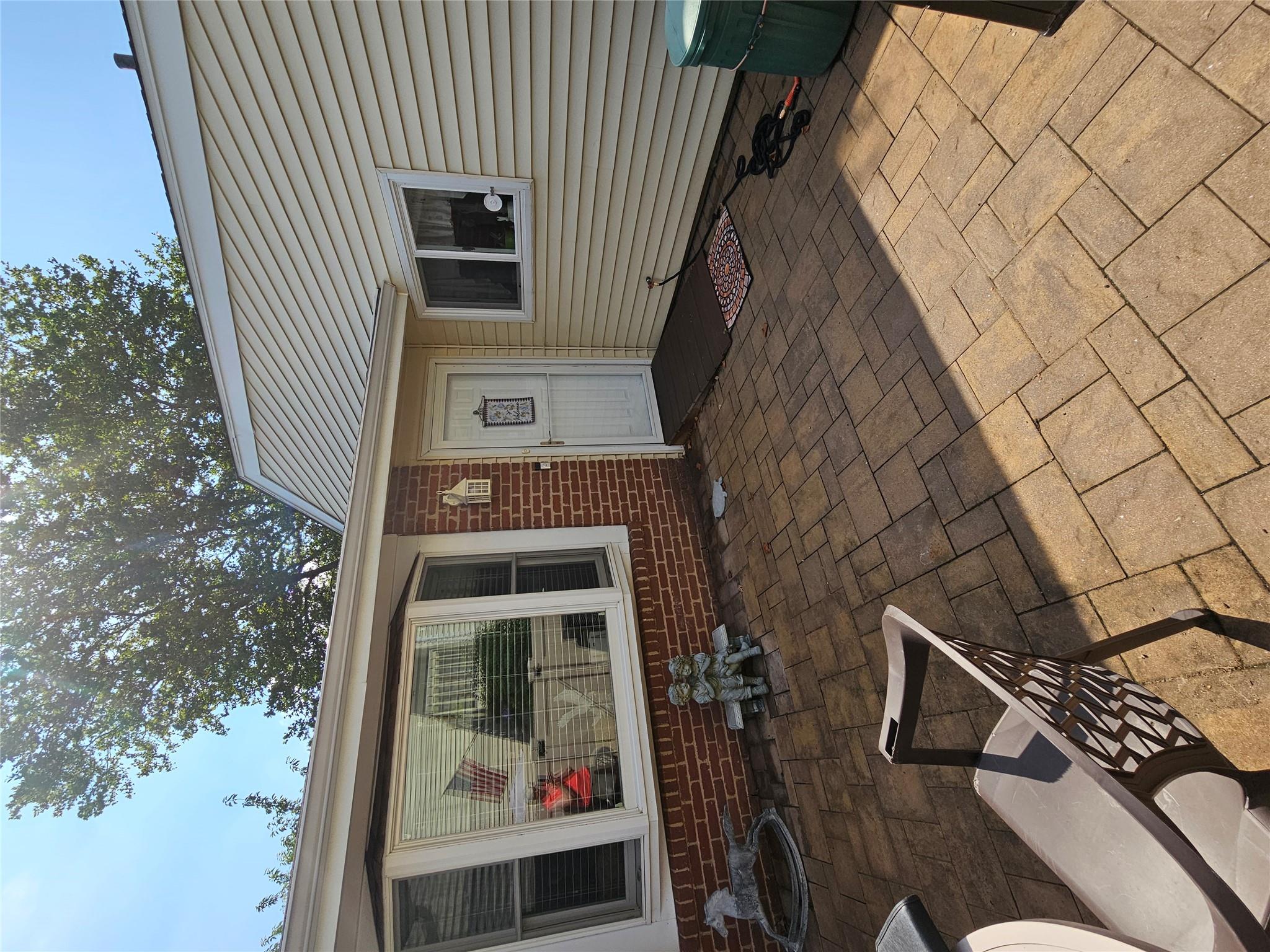 #1 photo, 206 Springmeadow Drive, Holbrook , NY 11741