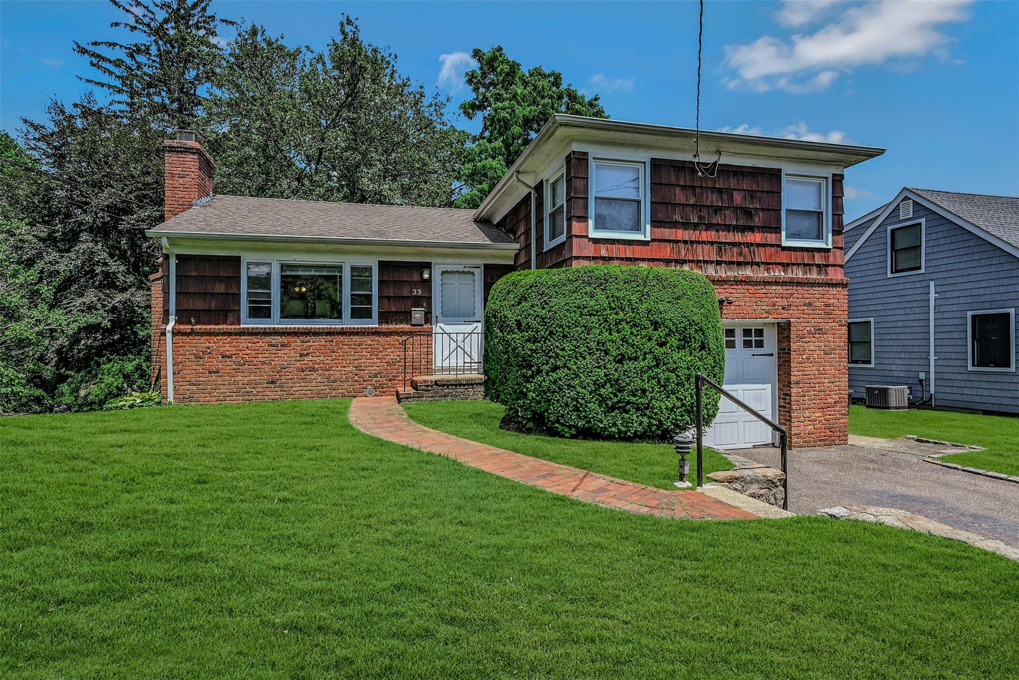 #1 photo, 33 Chestnut Street, サフォーク郡 Huntington , NY 11743