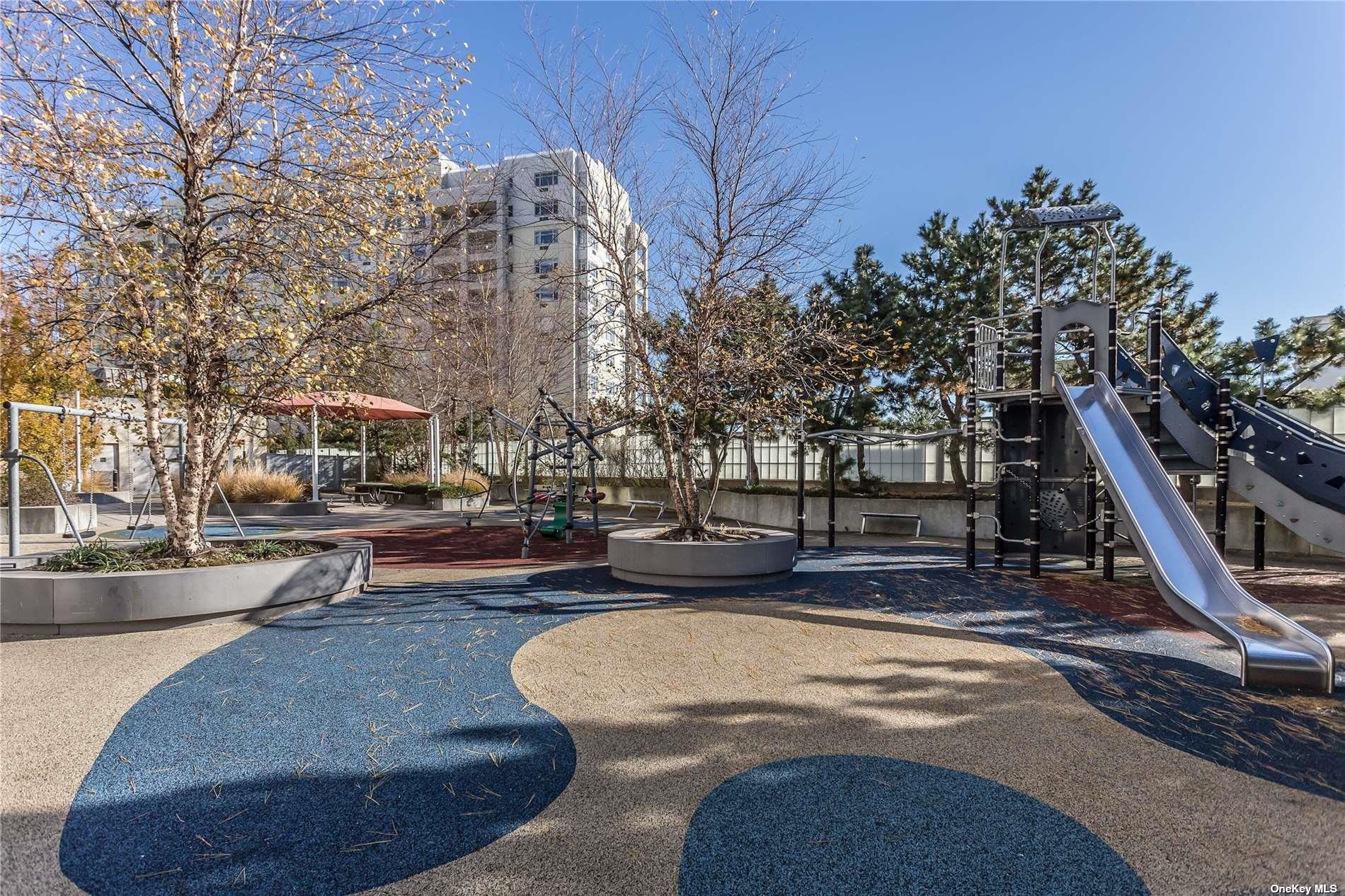 #16 photo, 131-03 40th Road, クイーンズ区 Flushing , NY 11354