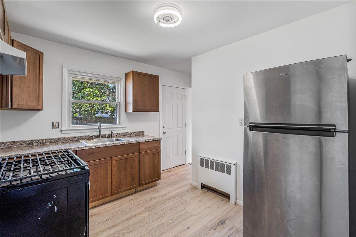 #12 photo, 19 Dakota Street, Hicksville , NY 11801