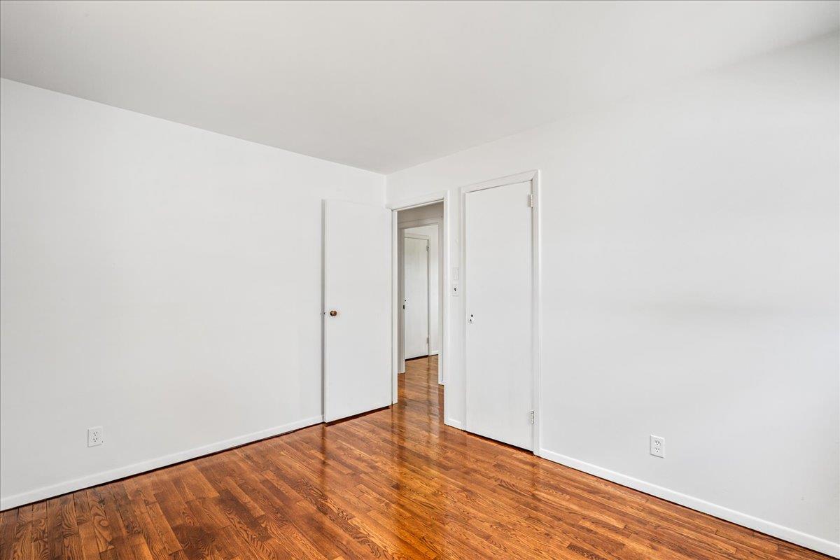 #14 photo, 19 Dakota Street, Hicksville , NY 11801