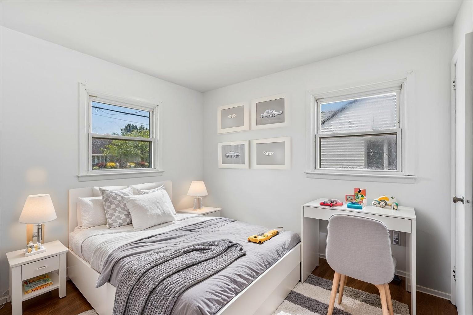 #15 photo, 19 Dakota Street, Hicksville , NY 11801