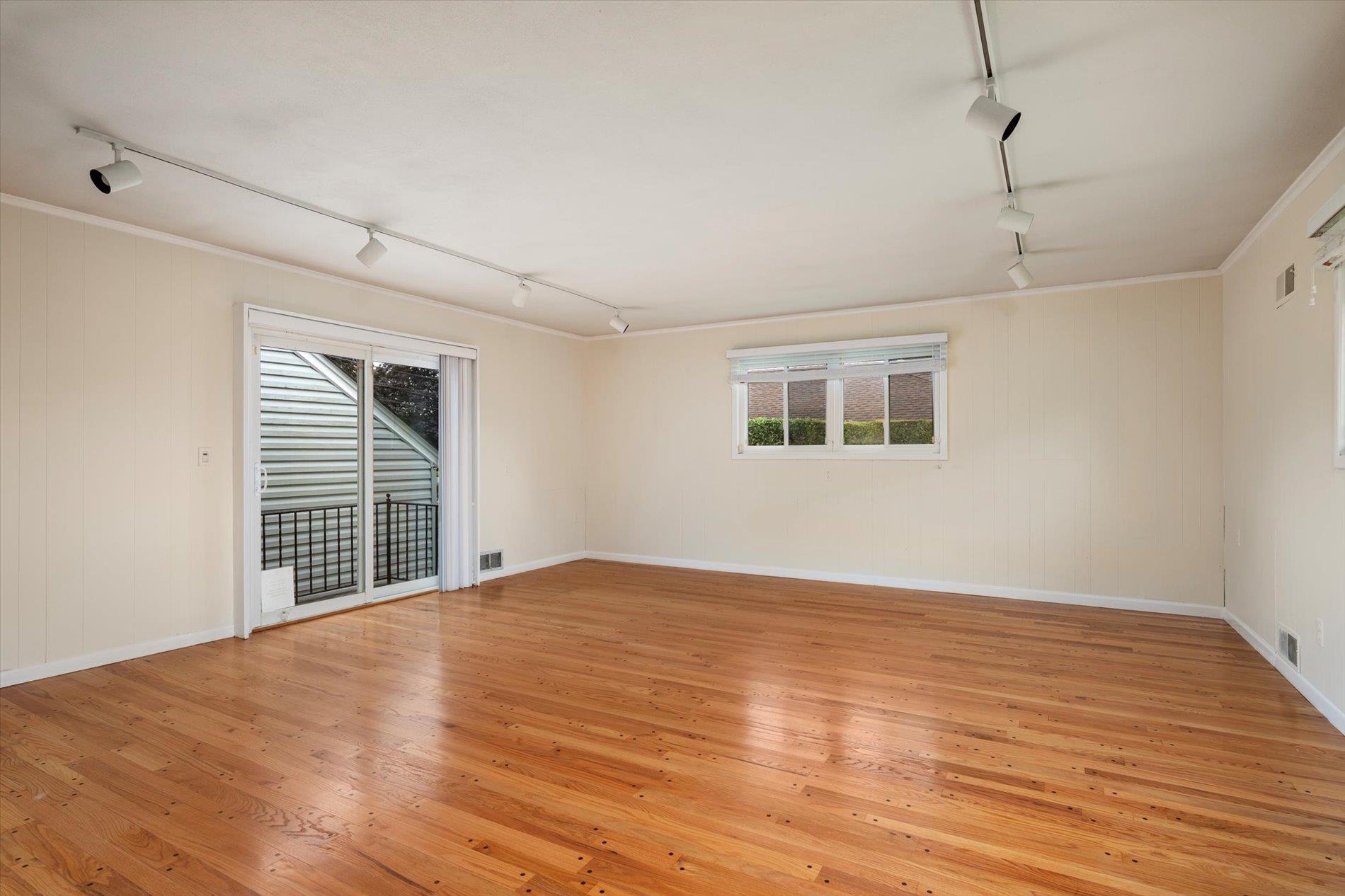 #16 photo, 1901 New Hyde Park Road, ナッソー郡 New Hyde Park , NY 11040