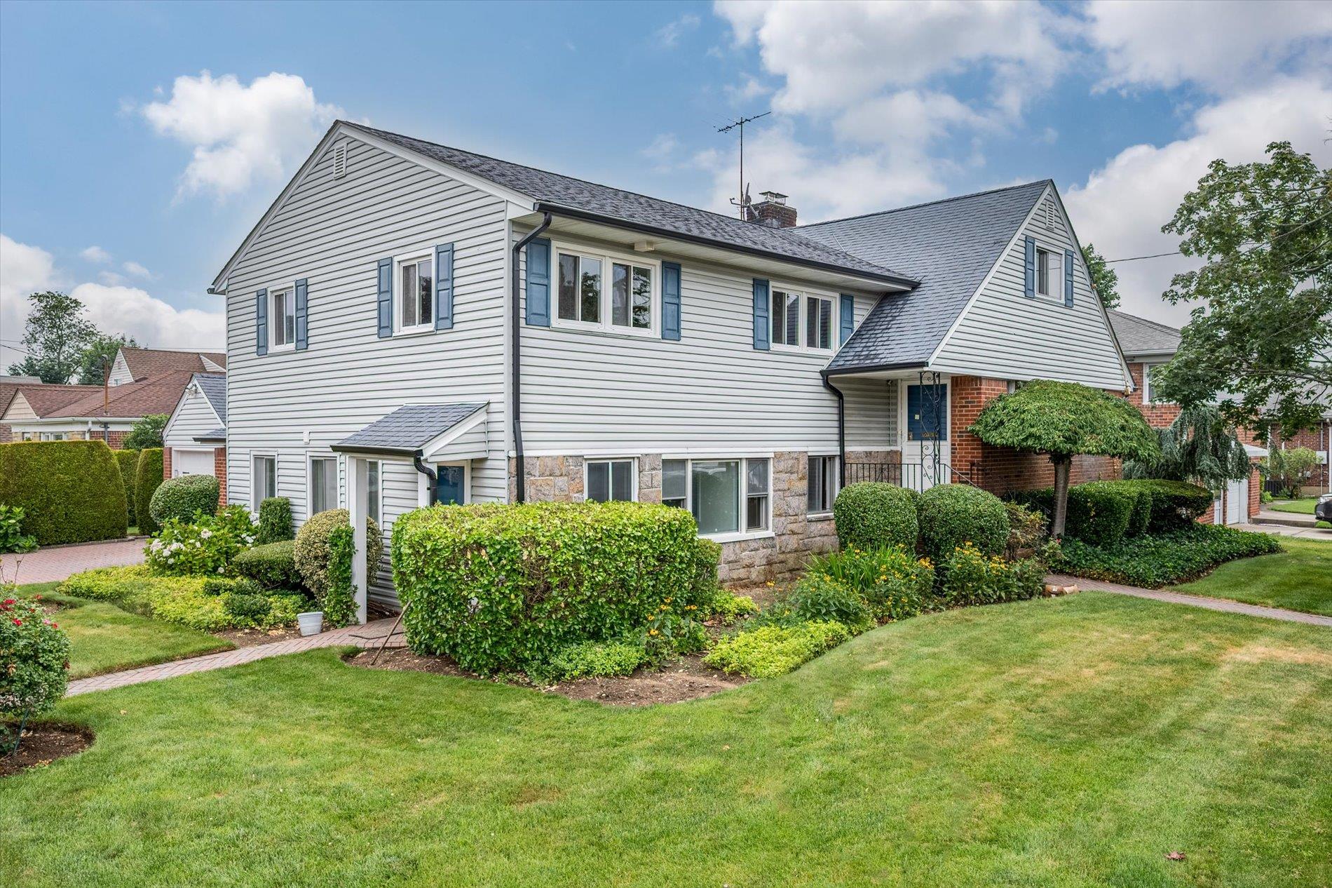 #2 photo, 1901 New Hyde Park Road, ナッソー郡 New Hyde Park , NY 11040