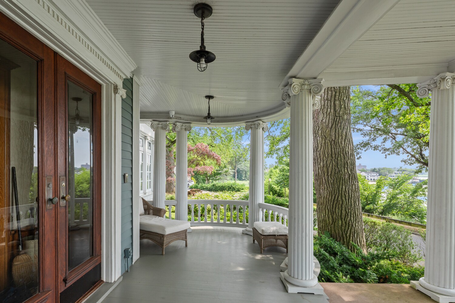 #4 photo, 28 SHORE Road, クイーンズ区 Douglaston , NY 11363