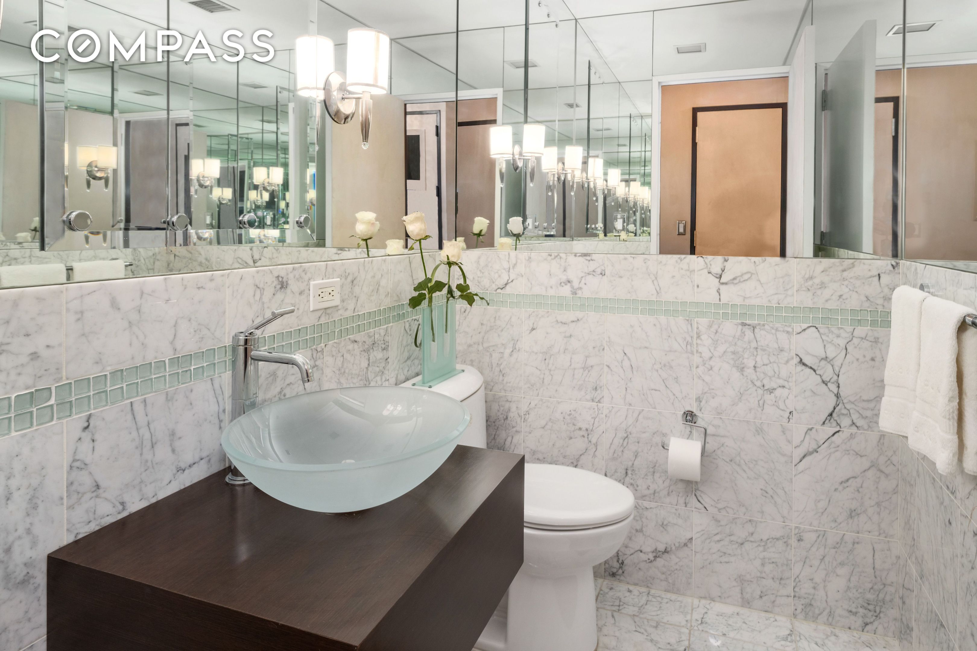 #8 photo, 212 E 57th Street, マンハッタン Midtown East , NY 10022