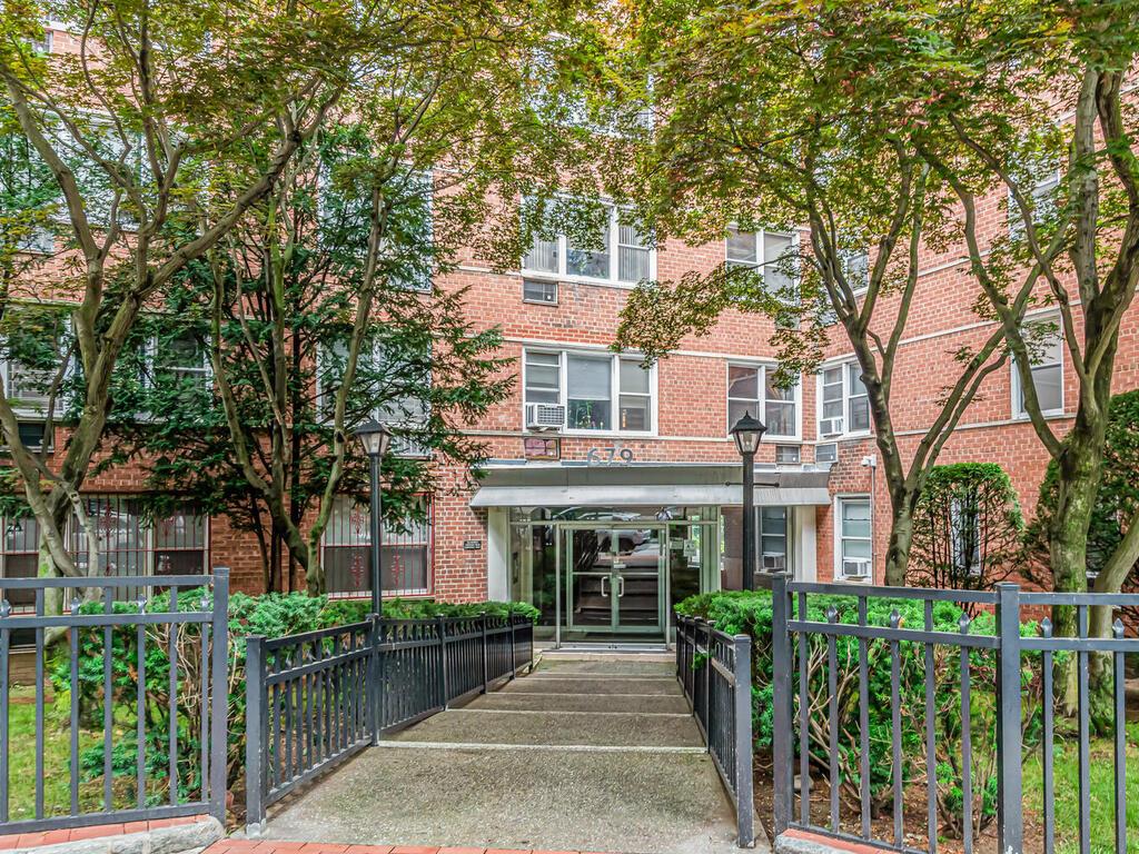 #12 photo, 679 W 239TH Street, הברונקס Central Riverdale , NY 10463