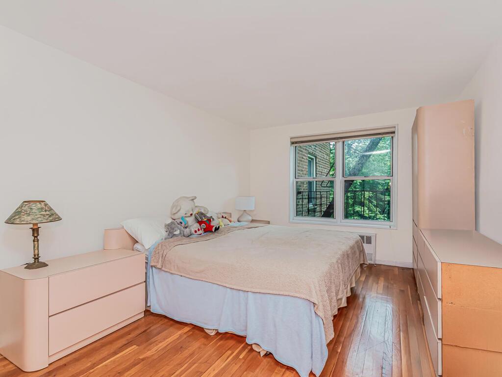 #19 photo, 679 W 239TH Street, הברונקס Central Riverdale , NY 10463