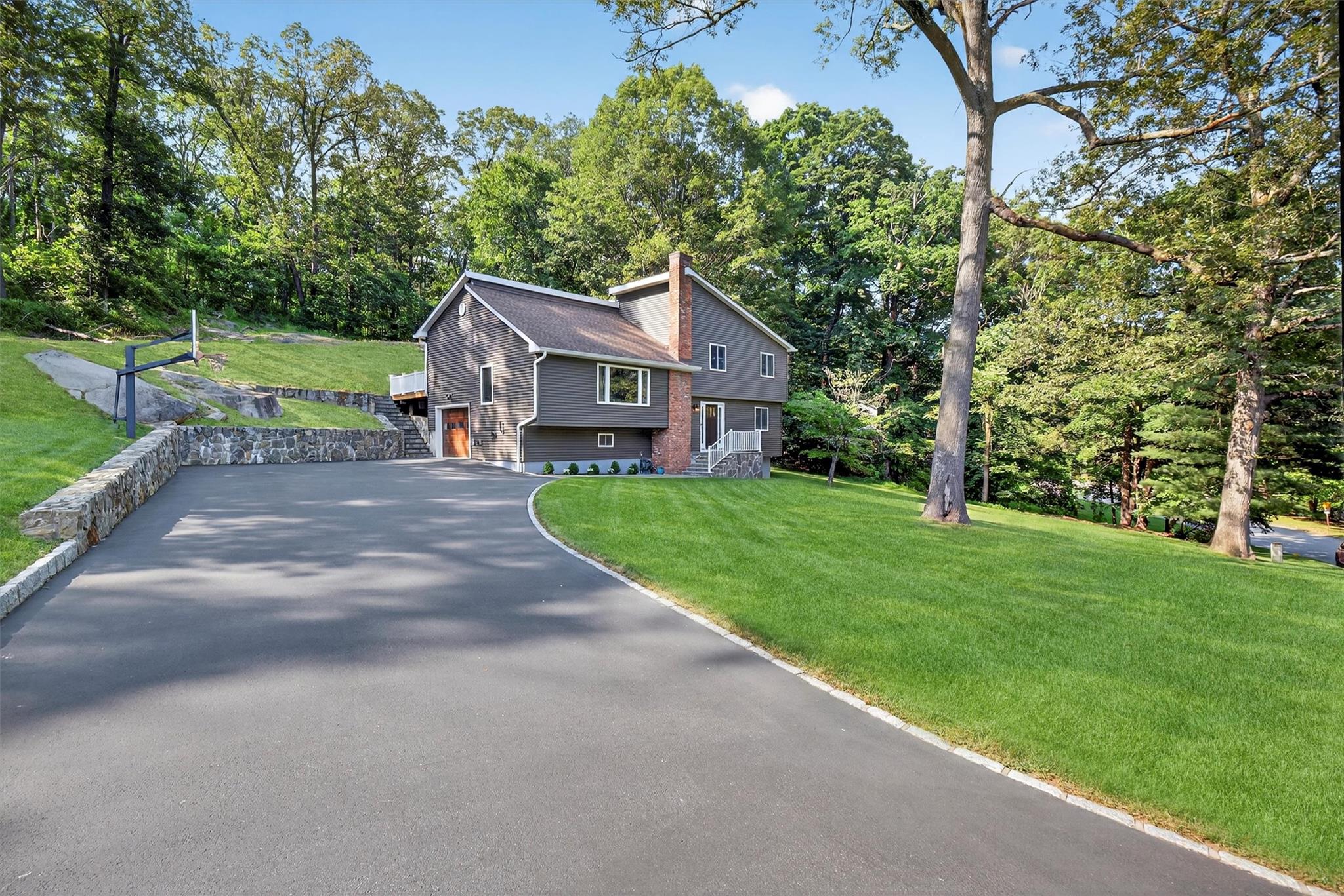 #1 photo, 28 Di Rubbo Drive, 紐約州 Cortlandt Manor , NY 10567
