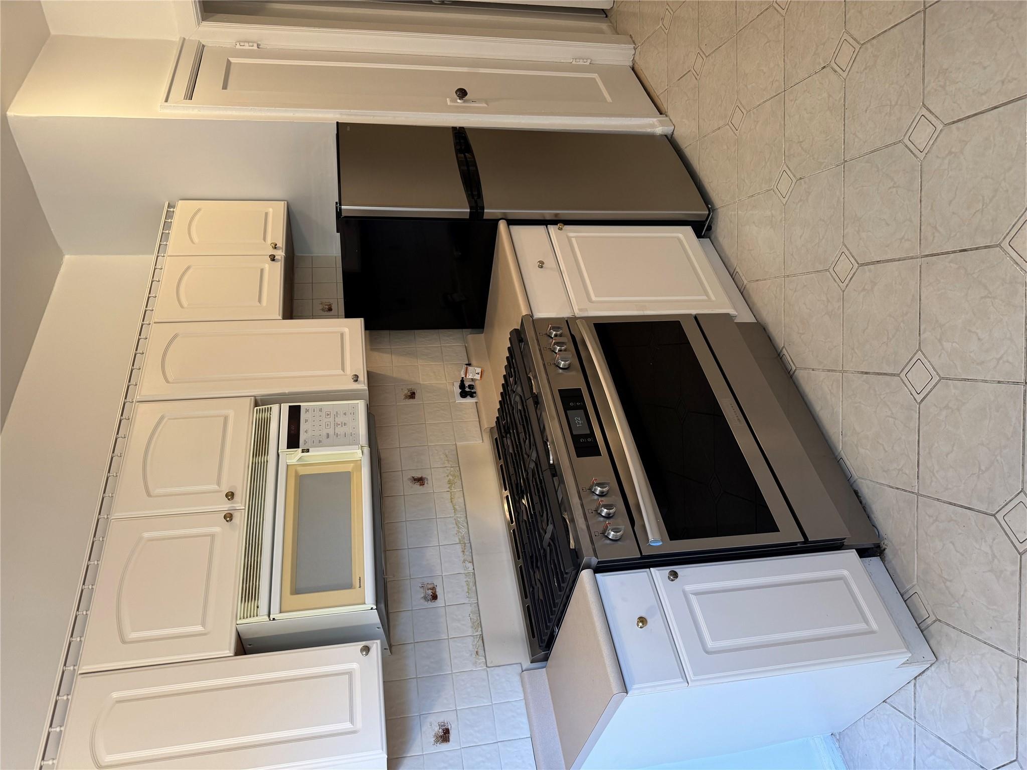 #2 photo, 2925 Matthews Avenue, Bronx , NY 10467