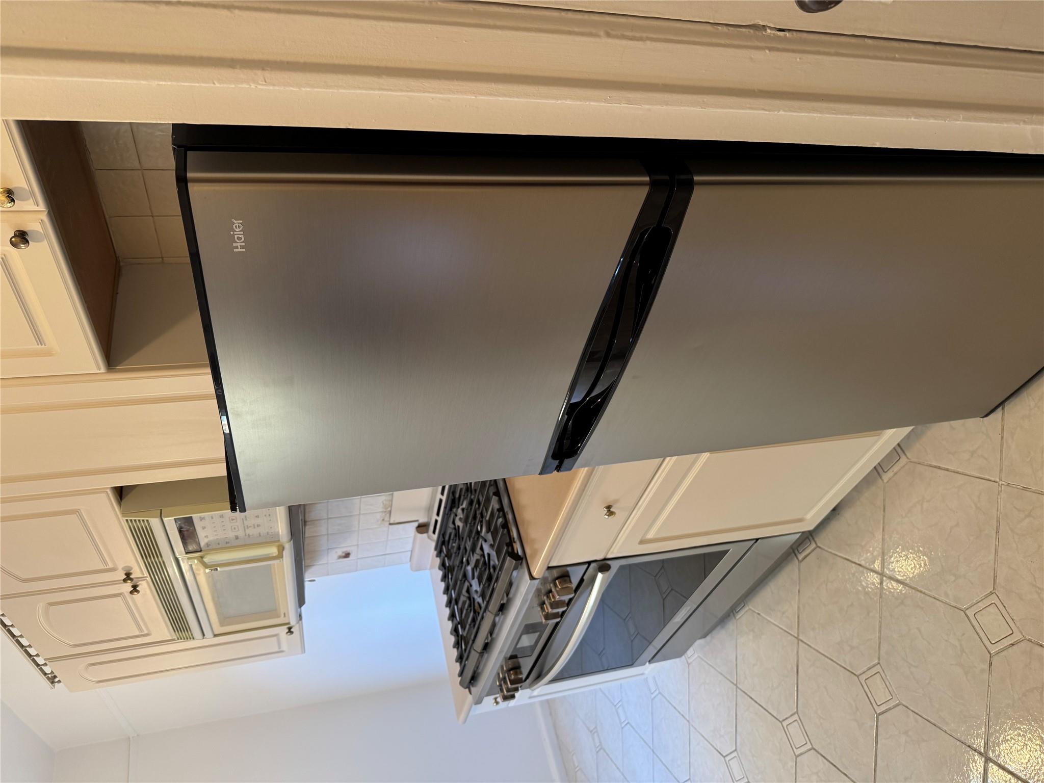 #3 photo, 2925 Matthews Avenue, Bronx , NY 10467