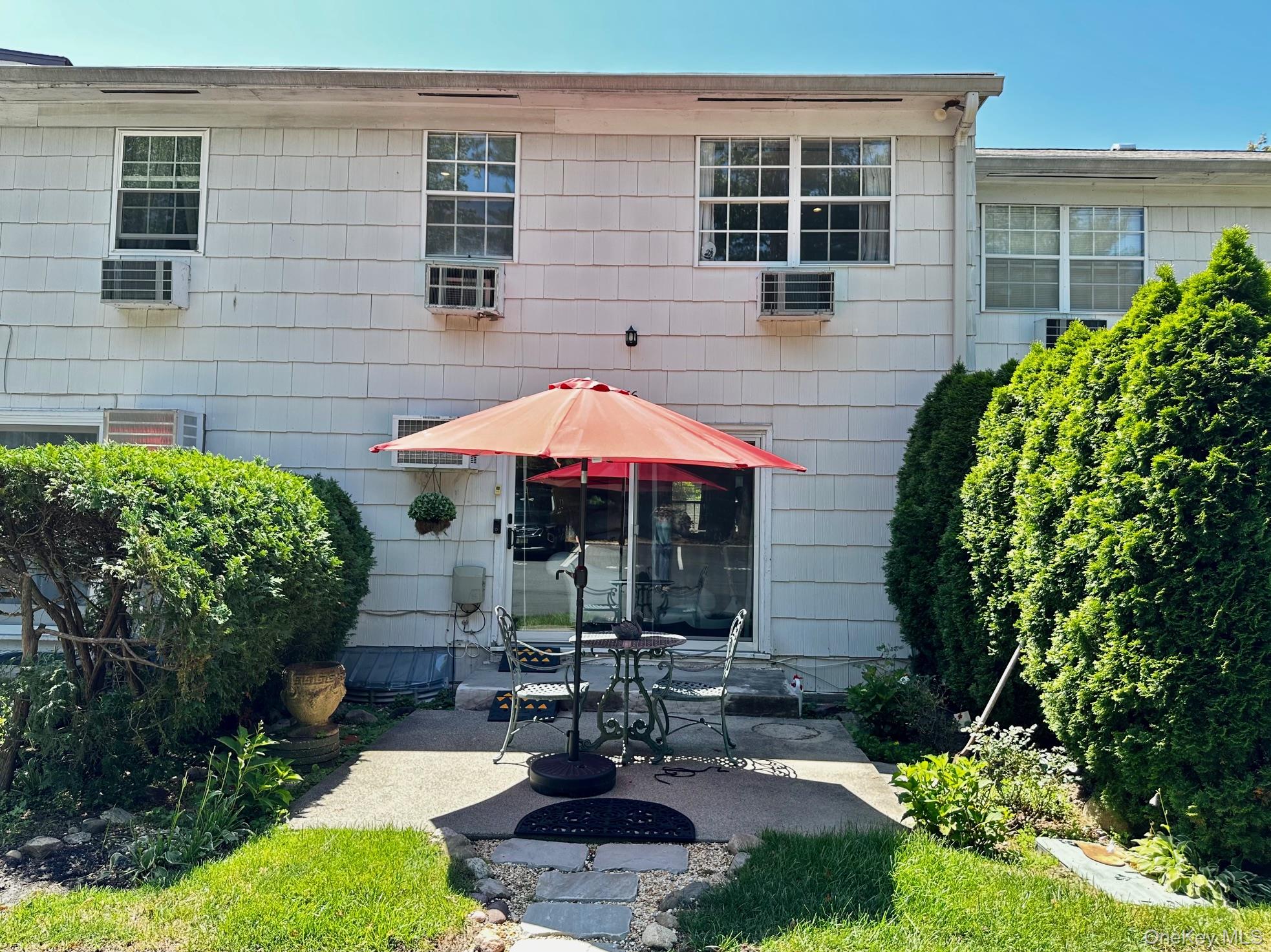 #15 photo, 76 Yorkshire Drive, Suffern , NY 10901