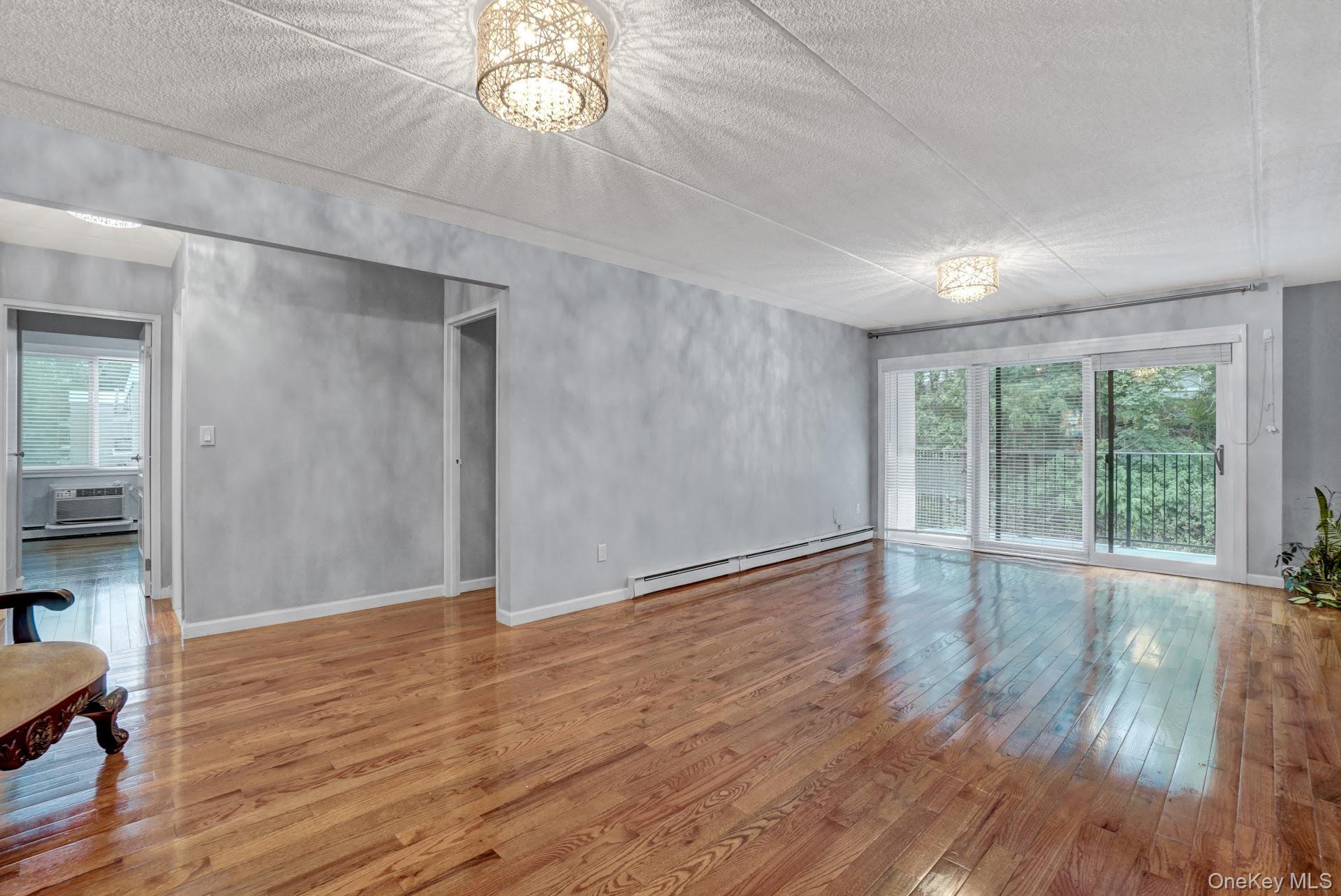 #4 photo, 128 Colonial Parkway, Yonkers , NY 10710