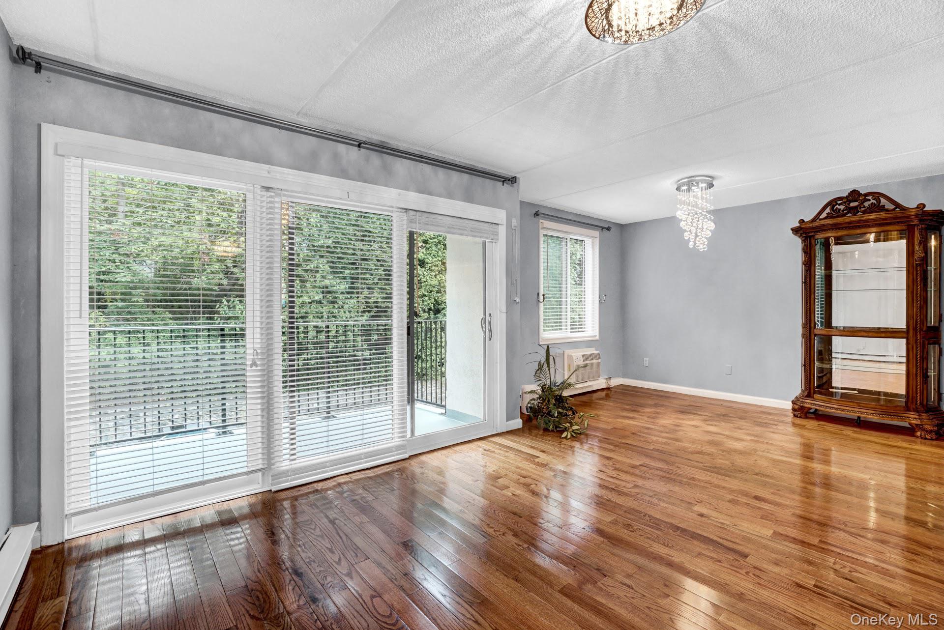 #6 photo, 128 Colonial Parkway, Yonkers , NY 10710