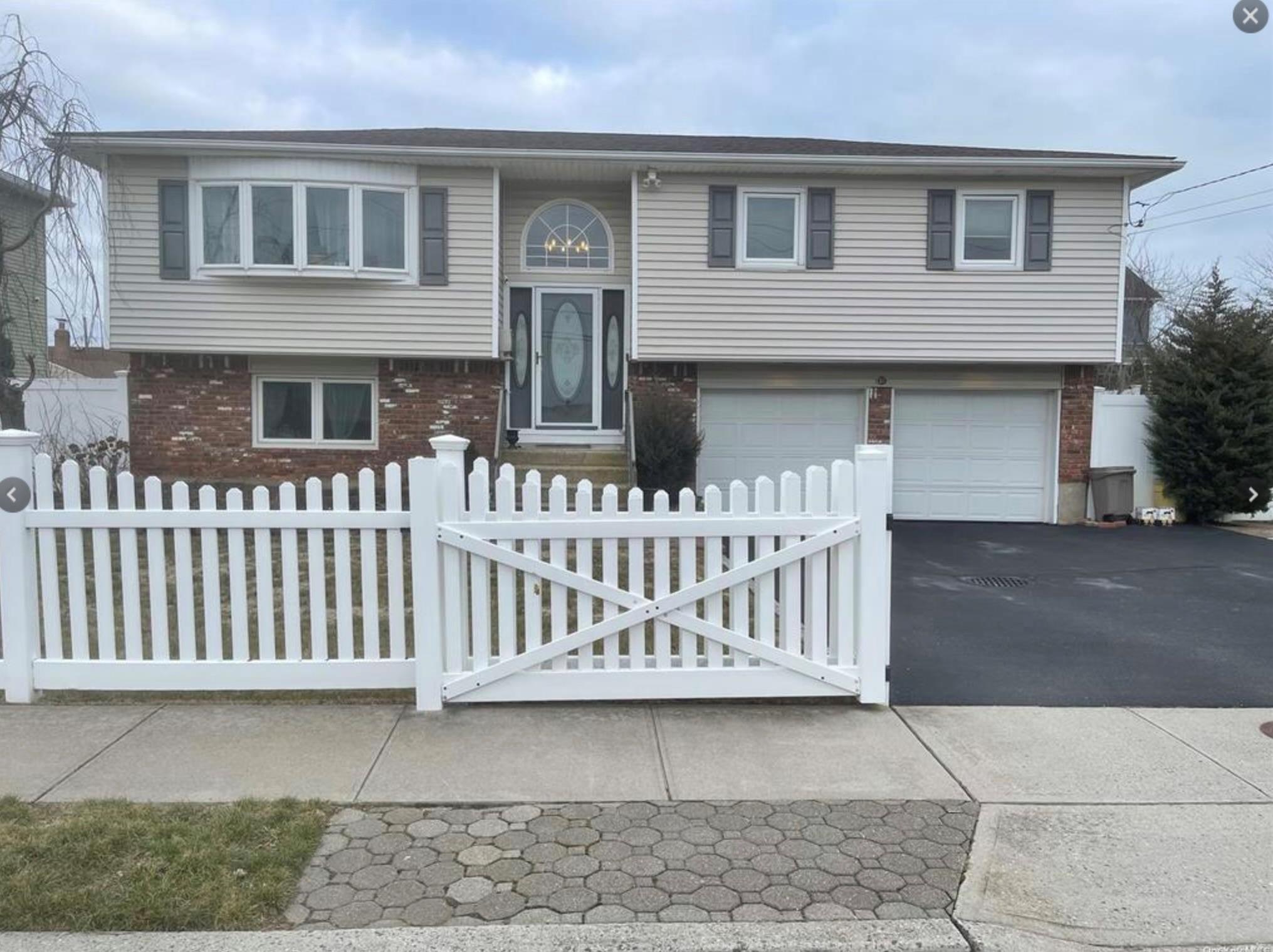 #1 photo, 67 Alhambra Road, 長島 Massapequa , NY 11758
