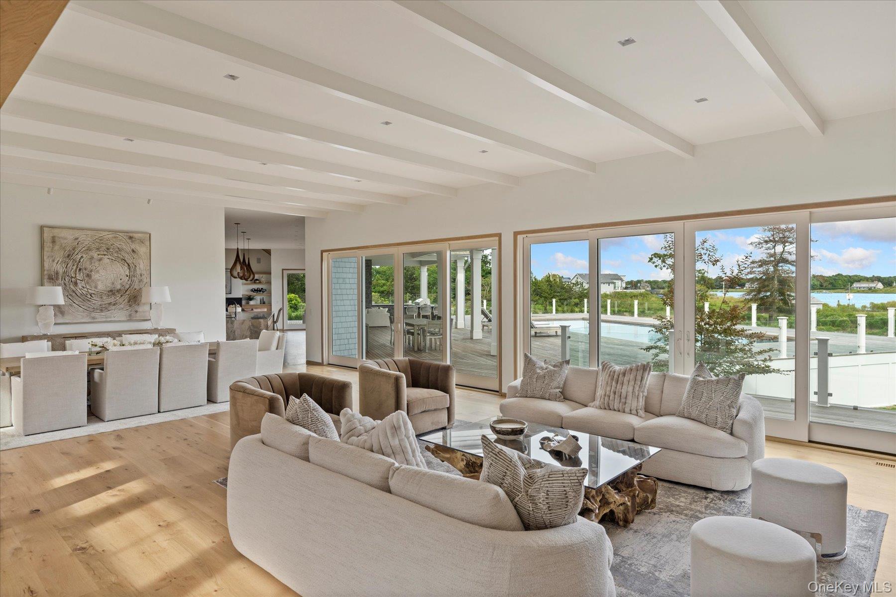 #5 photo, 551 Main Street, サフォーク郡 Quiogue , NY 11978