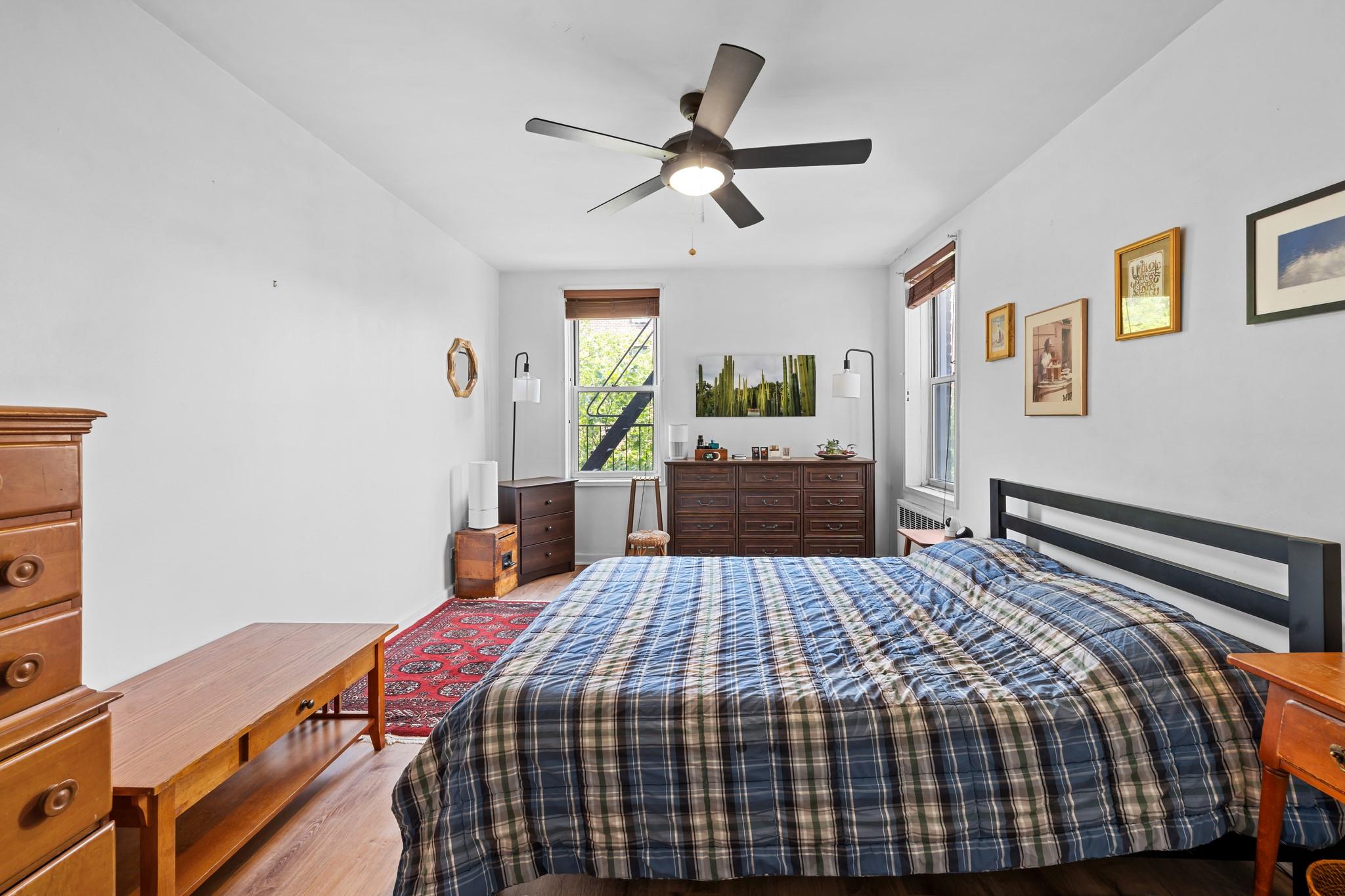 #2 photo, 33-05 92nd Street, كوينز Jackson Heights , NY 11372