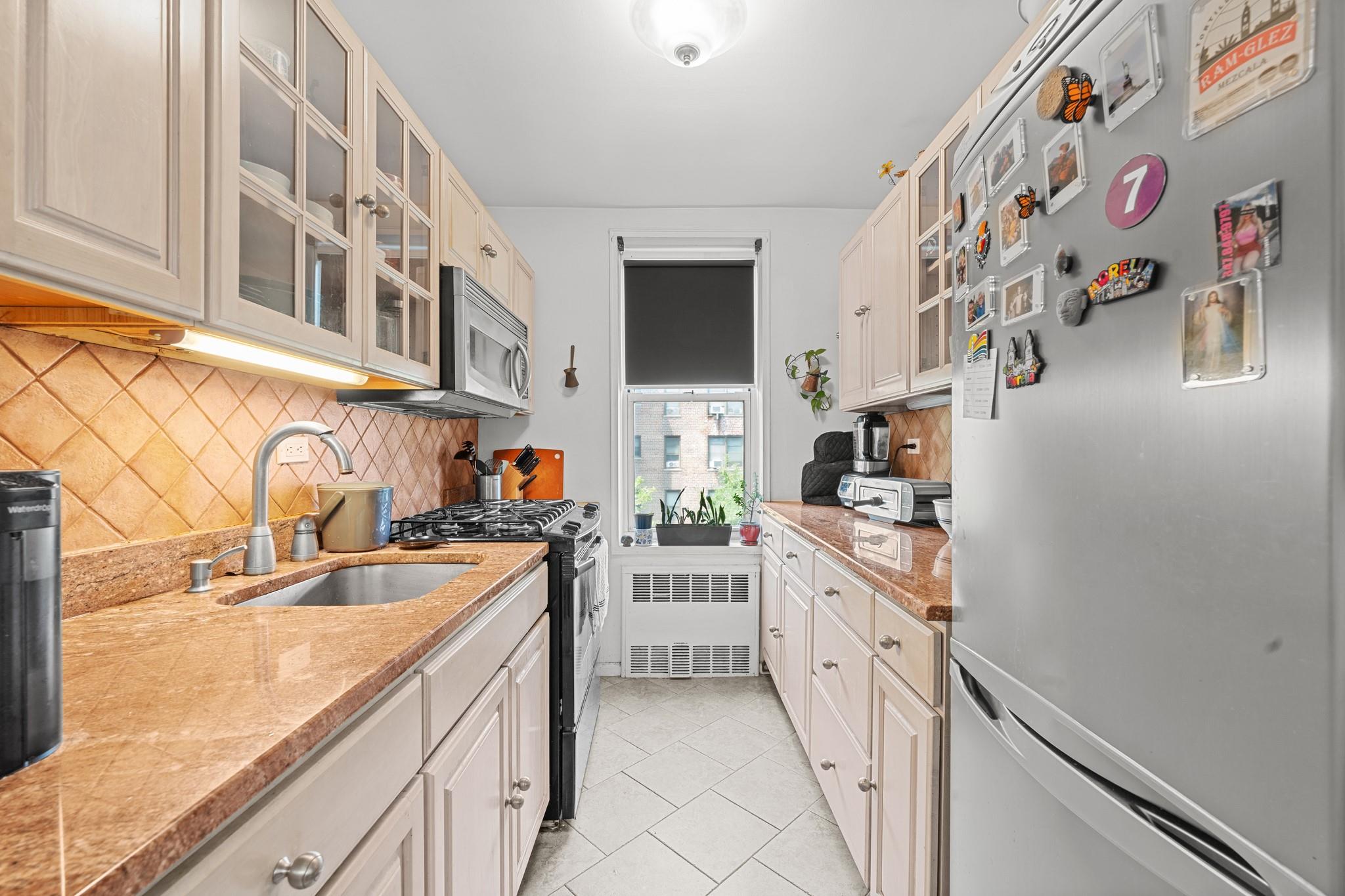 #3 photo, 33-05 92nd Street, كوينز Jackson Heights , NY 11372