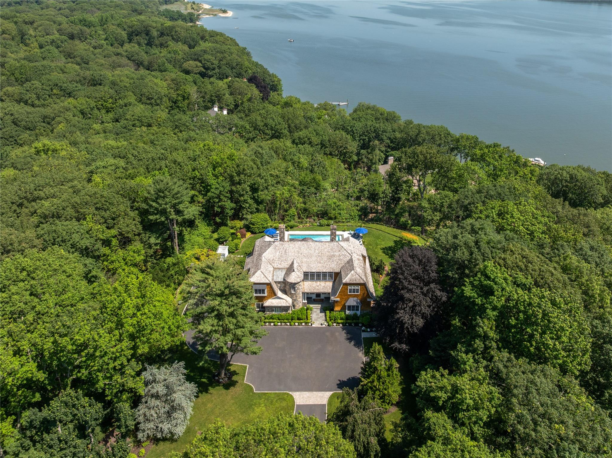 #1 photo, 12 North Road, Laurel Hollow , NY 11771