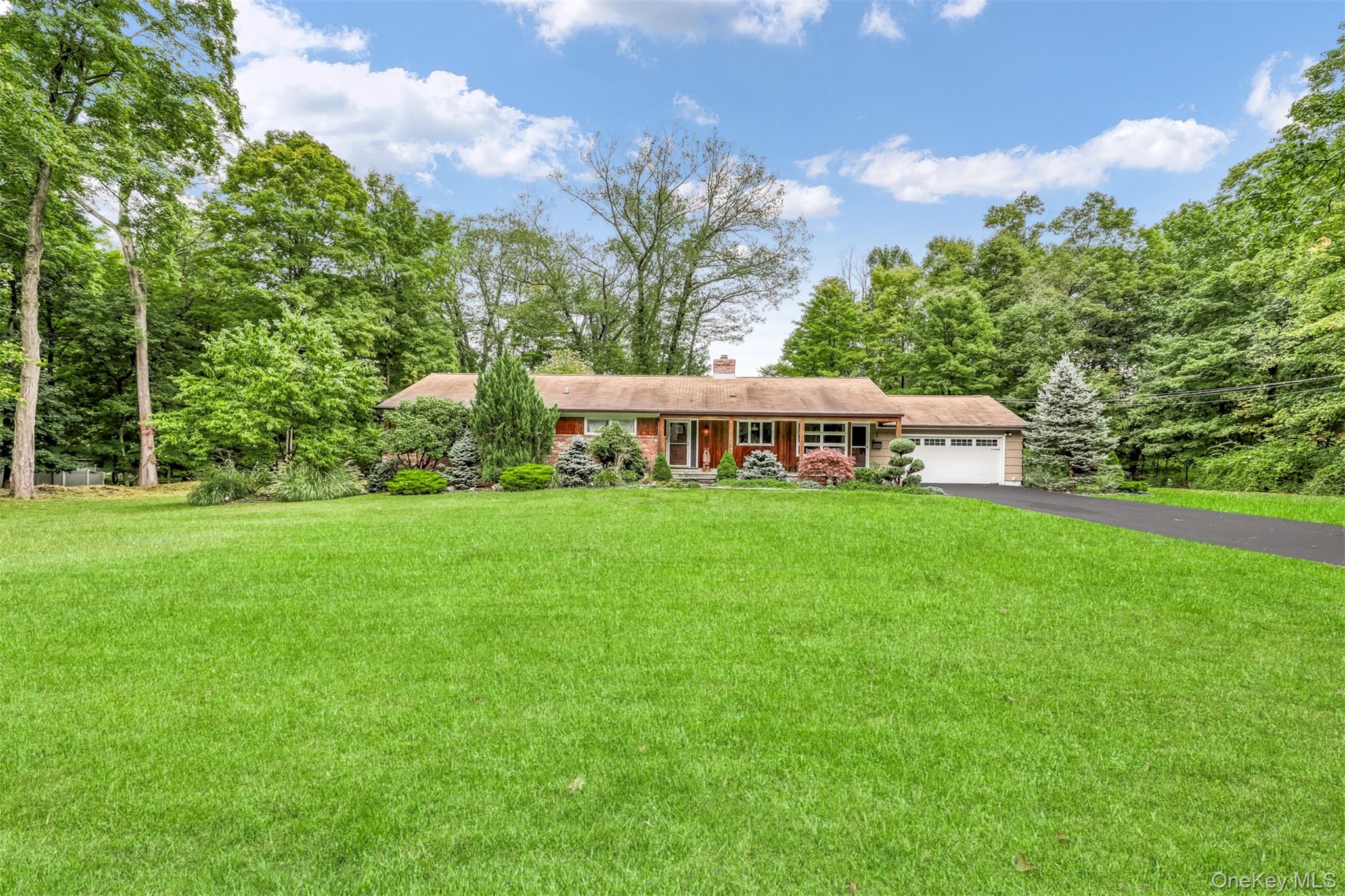 #1 photo, 47 Mayer Drive, 紐約州 Montebello , NY 10901