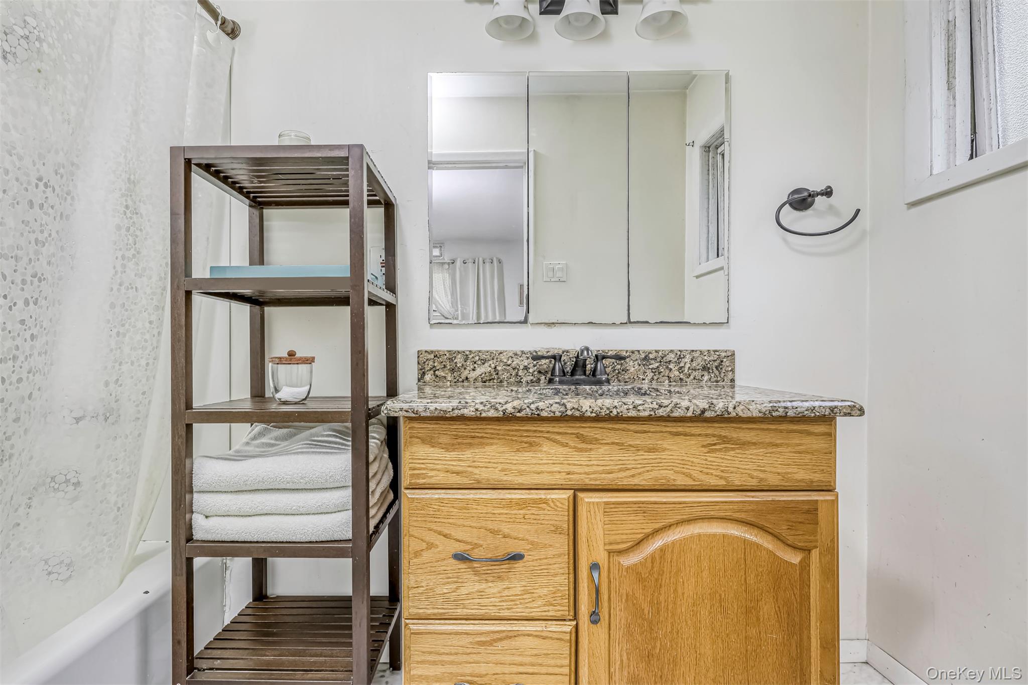 #16 photo, 47 Mayer Drive, 紐約州 Montebello , NY 10901