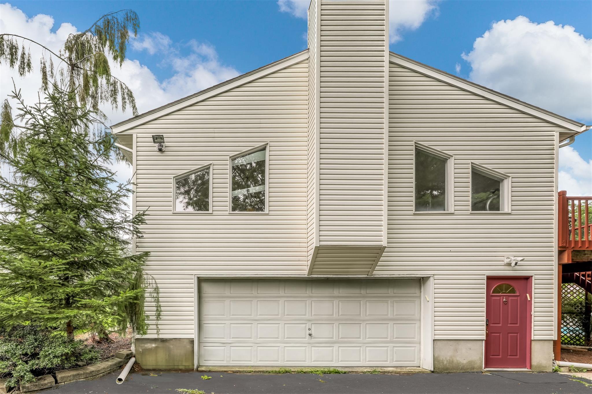 #3 photo, 28 Lime Kiln Road, Suffern , NY 10901