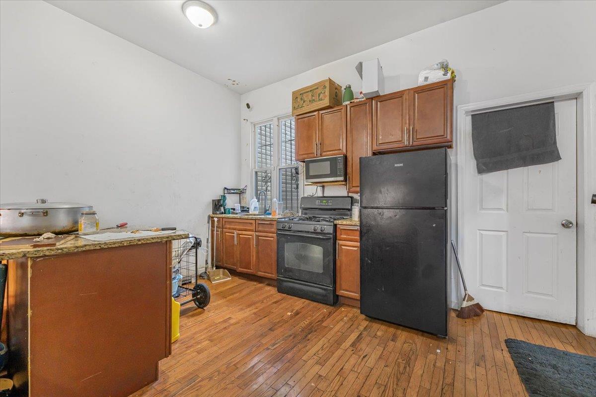 #8 photo, 1047 Trinity Avenue, Bronx , NY 10456