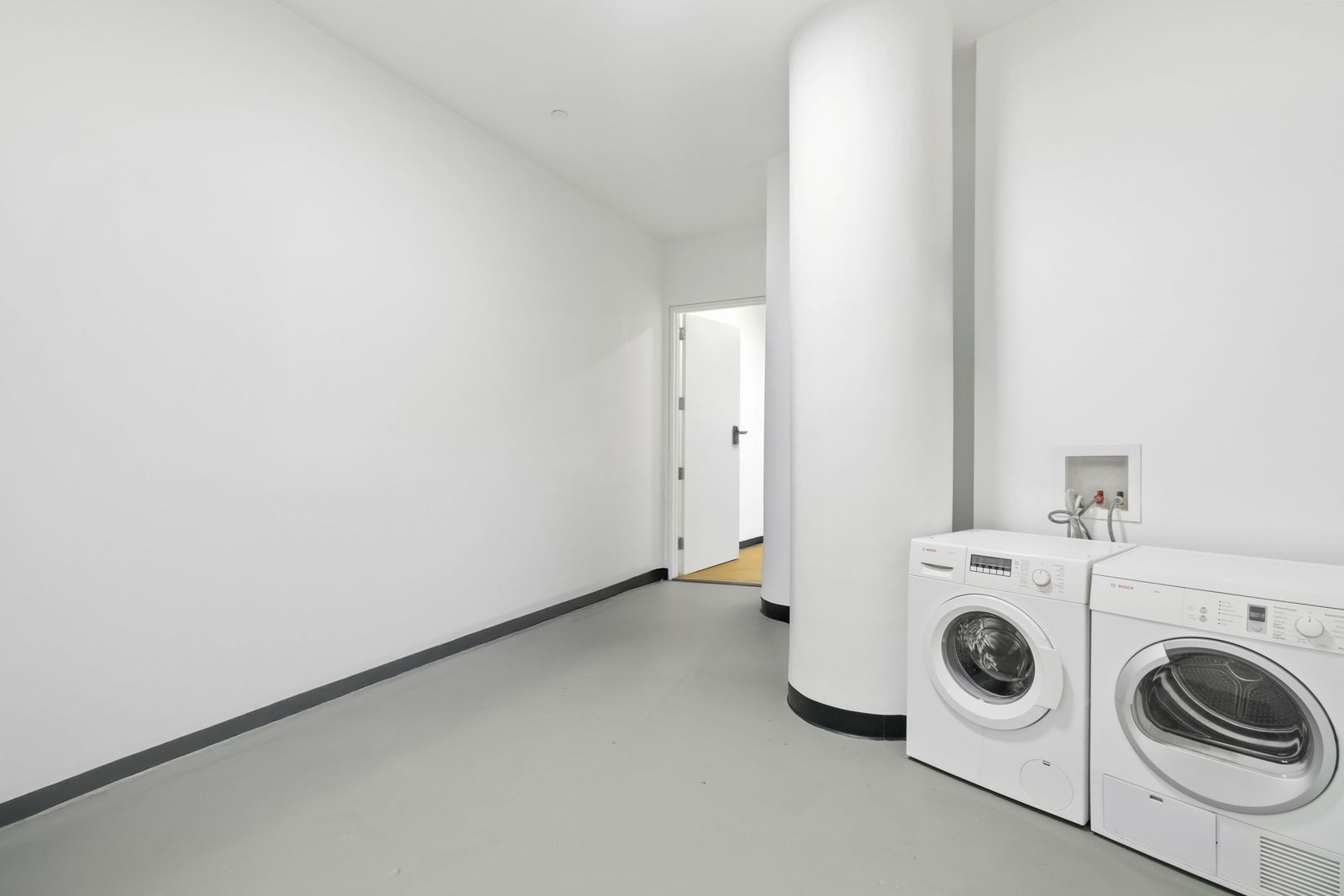 #14 photo, Court Square, クイーンズ区 Court Square , NY 11101