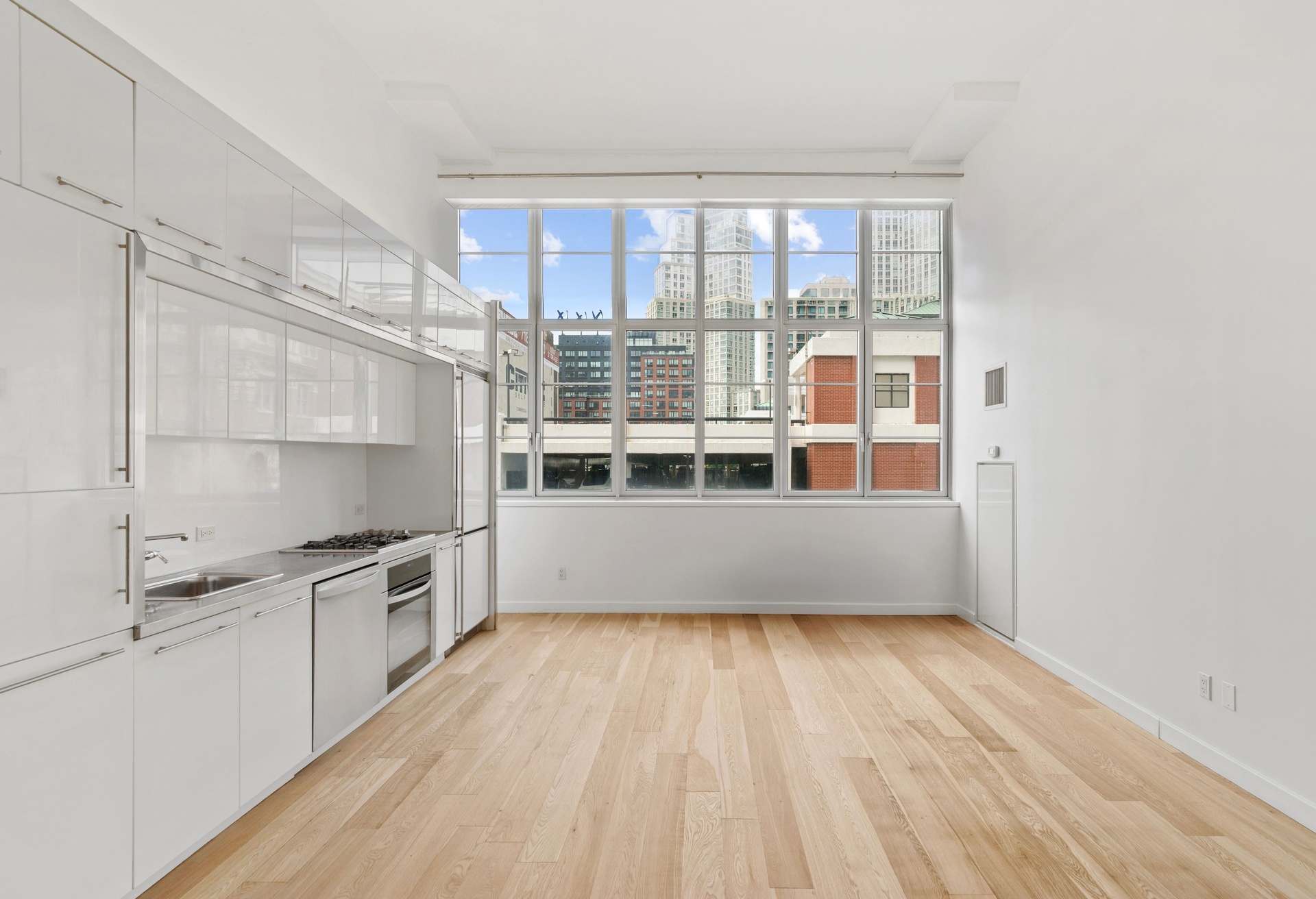 #3 photo, Court Square, クイーンズ区 Court Square , NY 11101